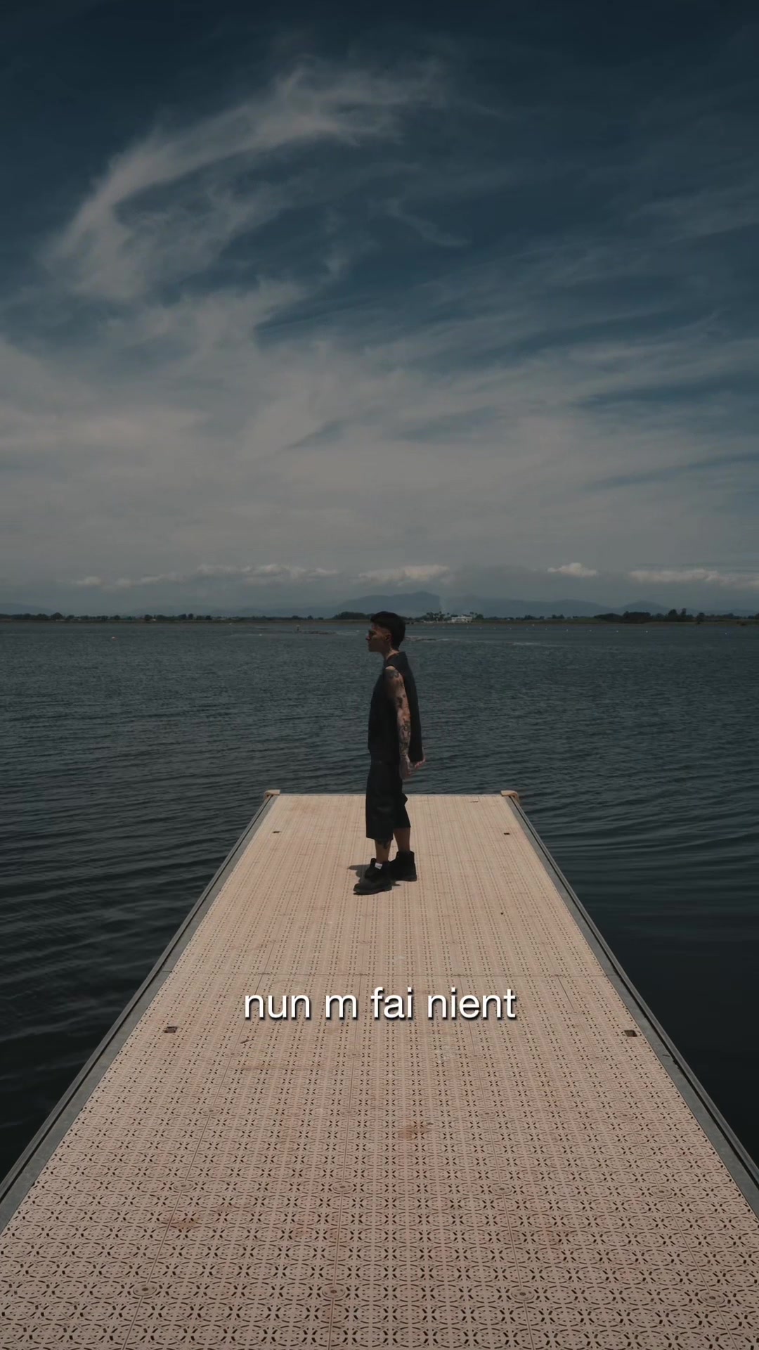 @HAL QUARTI&Egrave;R