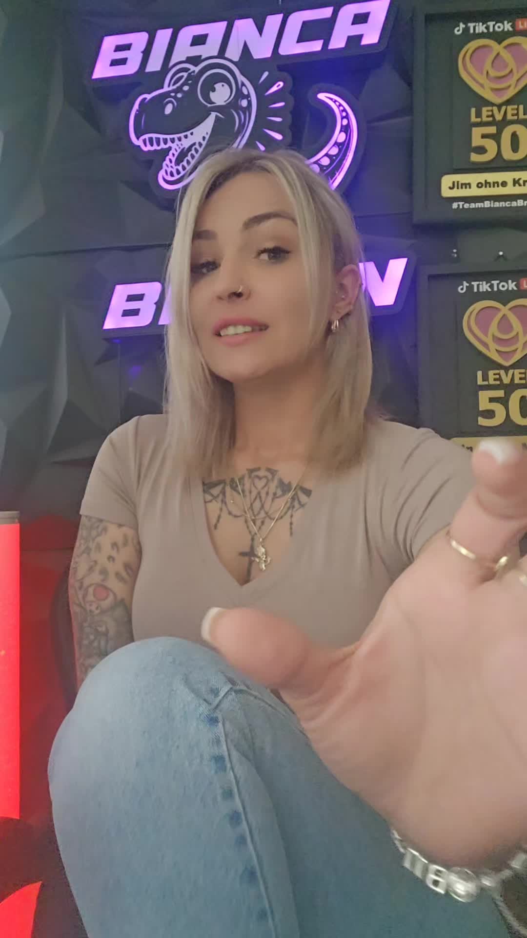 @🦖 Bianca Brown 🦖