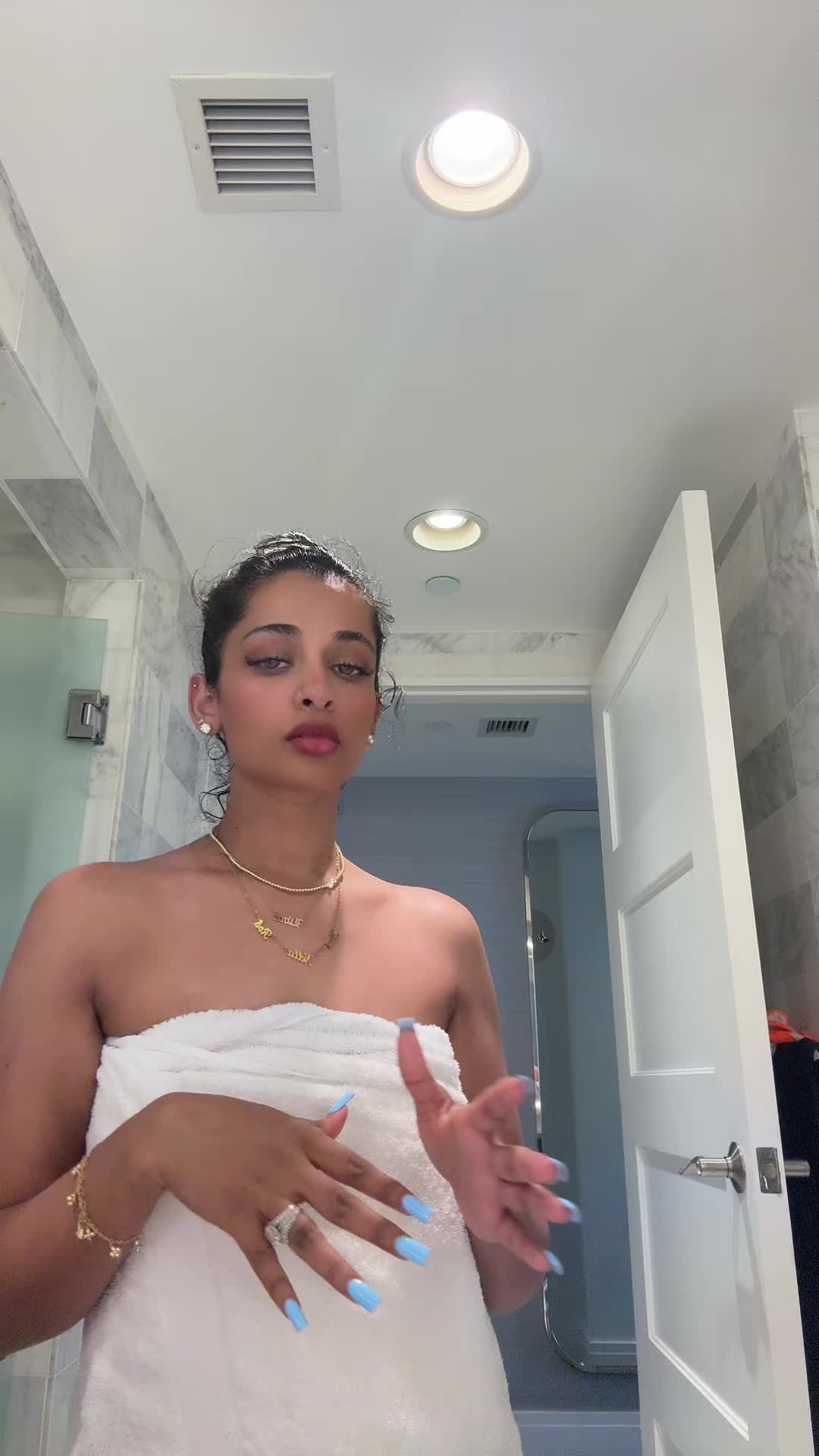 @Pretty Navii