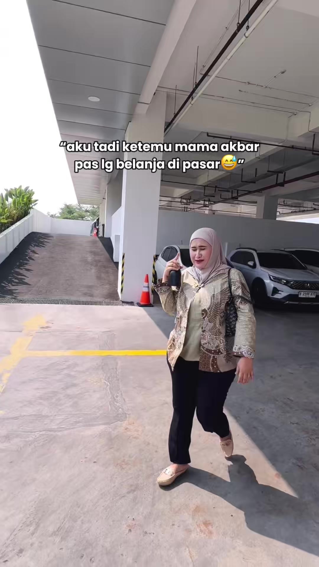 @Mama Akbar Alicia
