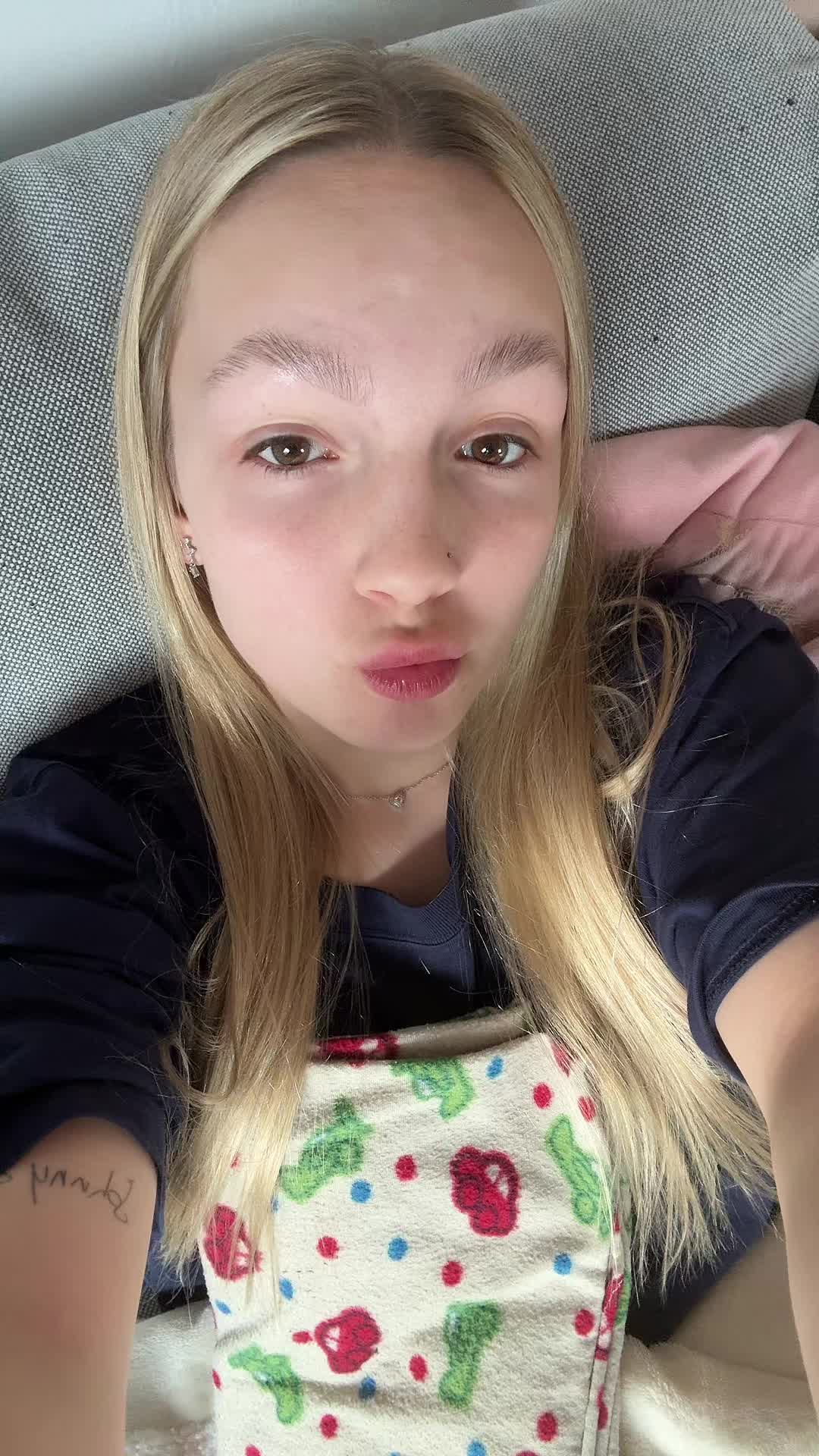 @Allissa_moncarnie