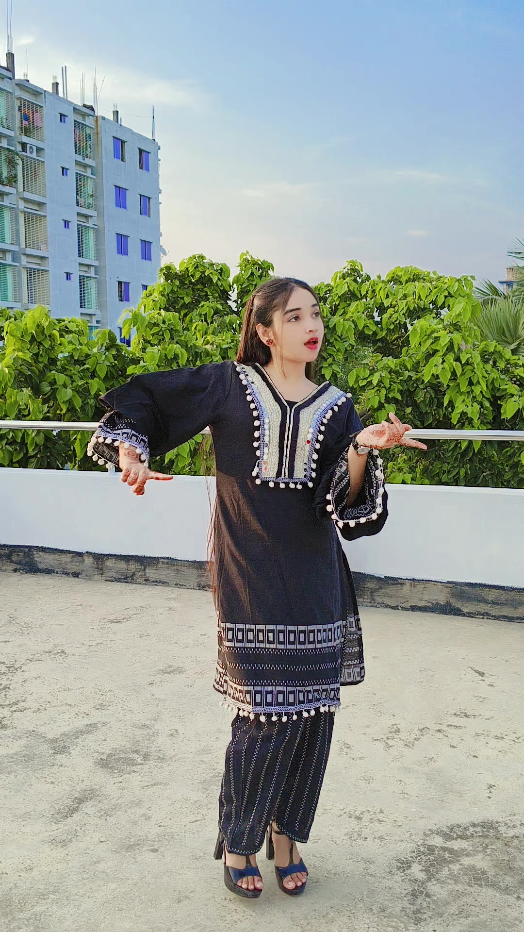@viral🖤 Ramisha🖤..