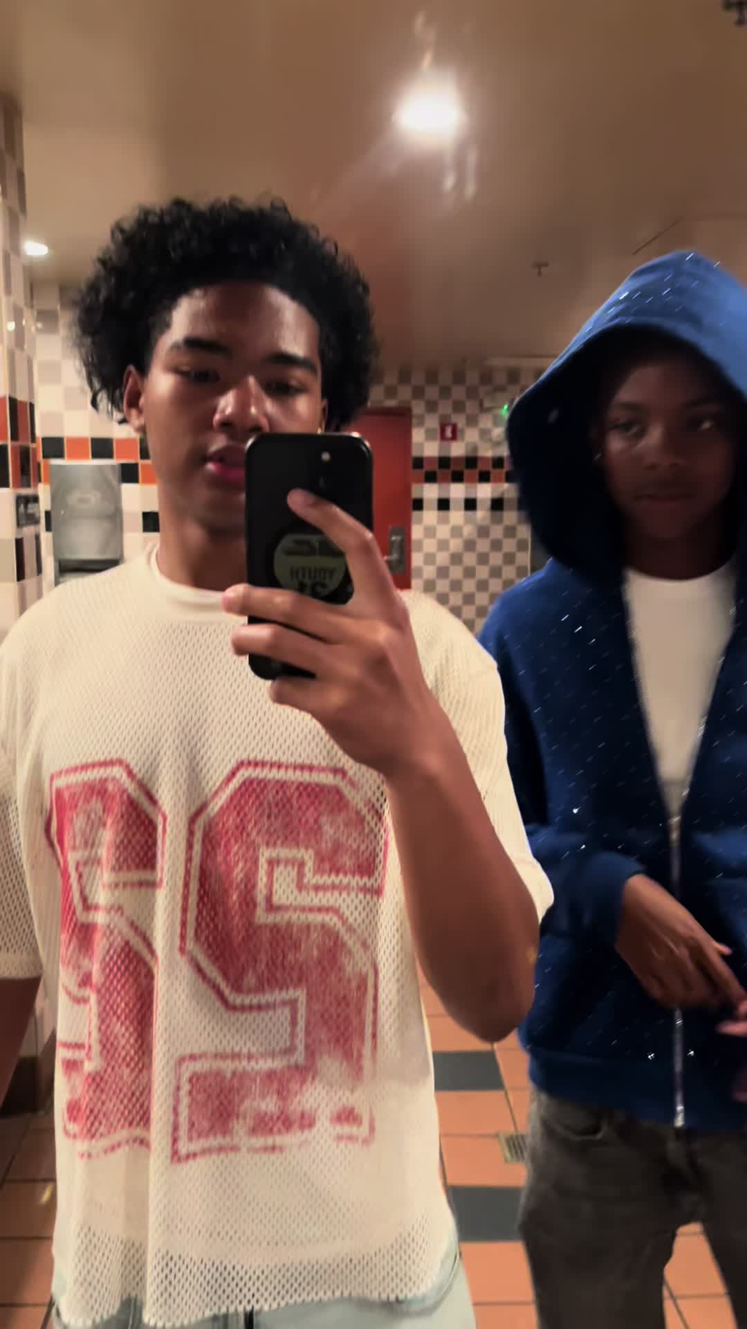 @isojayy._
