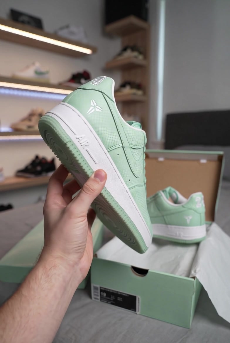 @AMERICAN SOLE