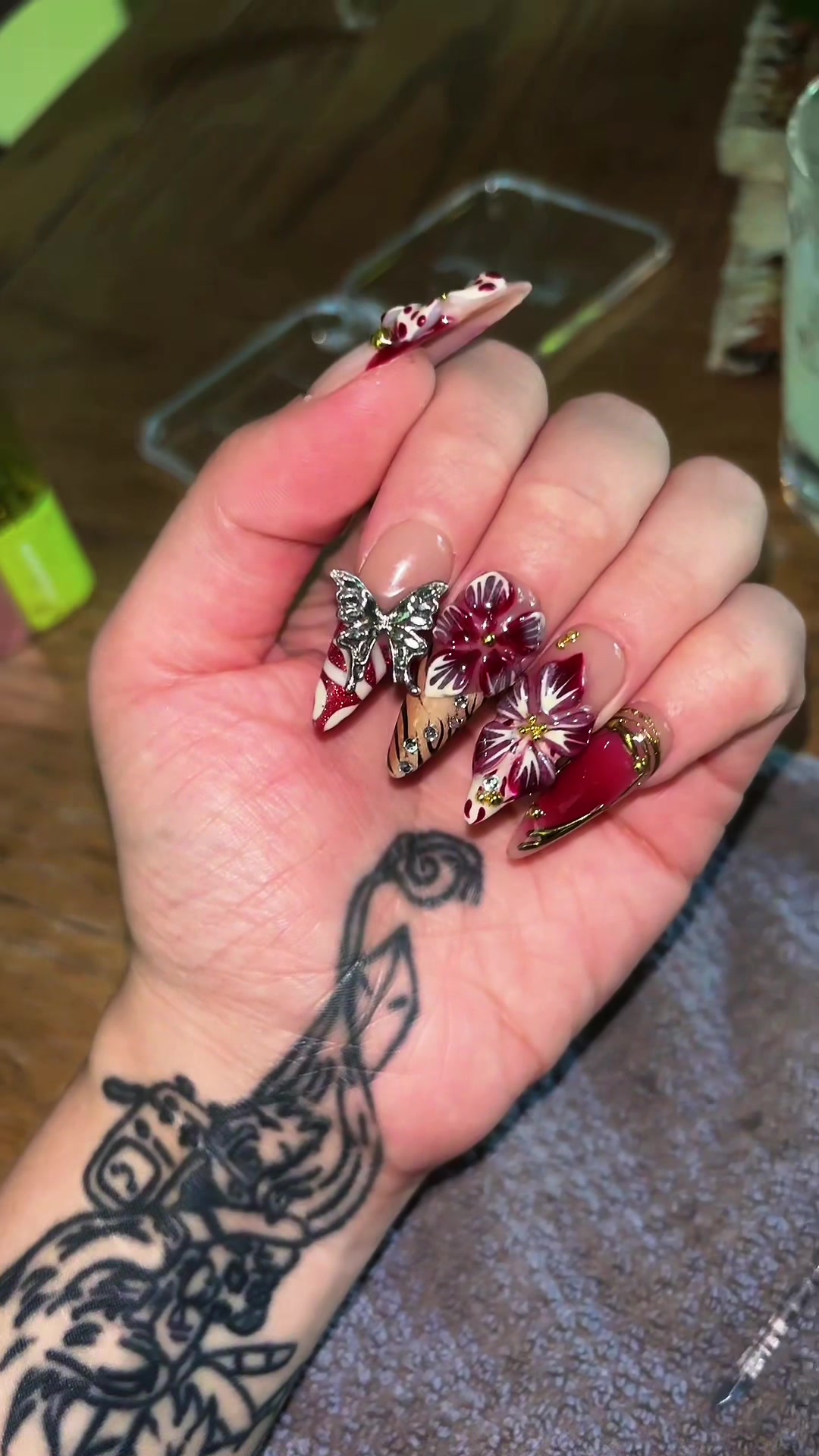 @𝔪𝔞𝔦𝔩𝔢♡