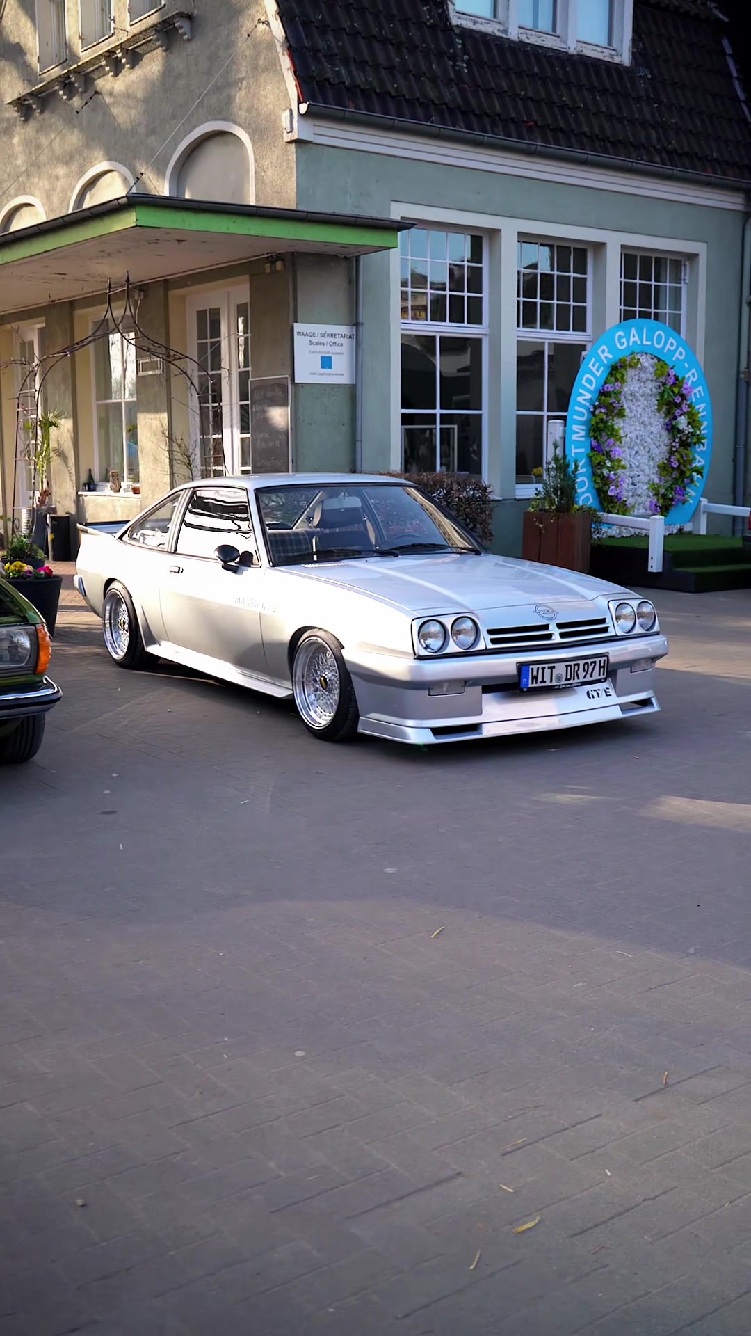 @Classic Car Society
