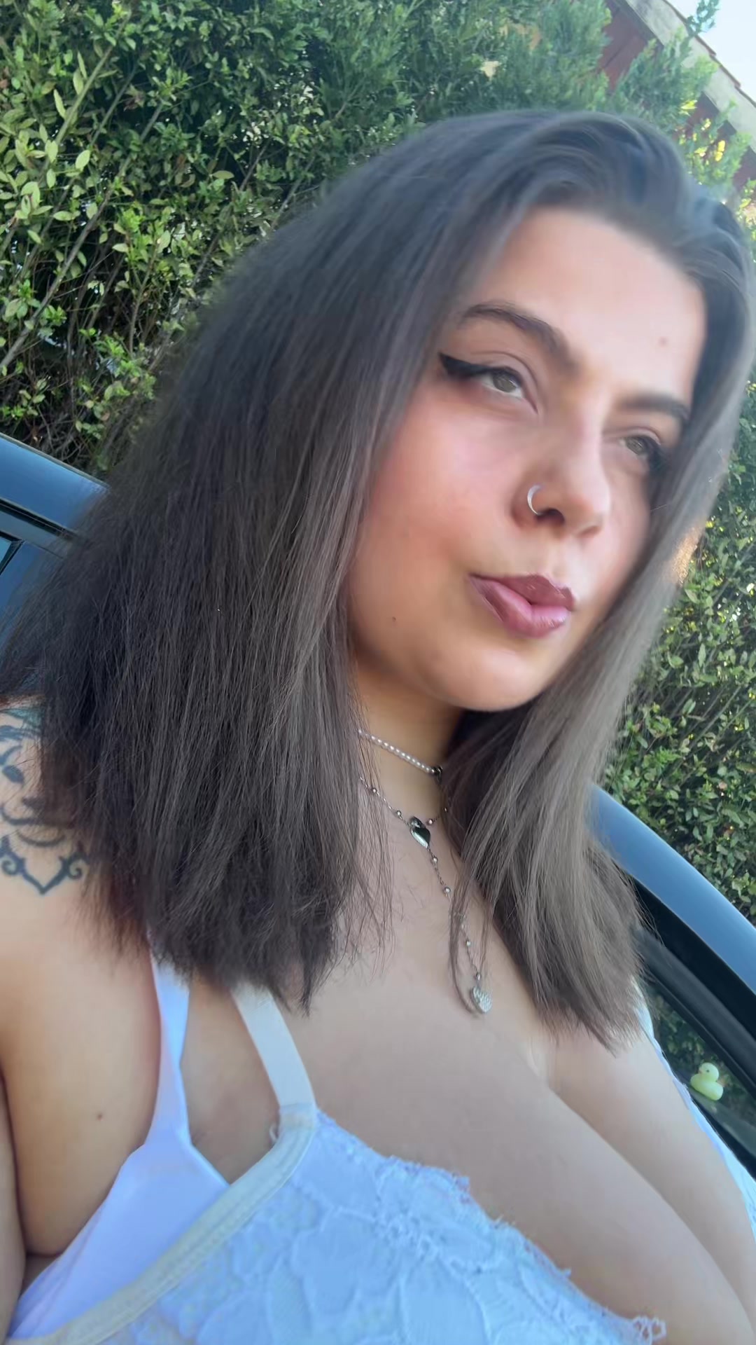 @Claudia 🦋