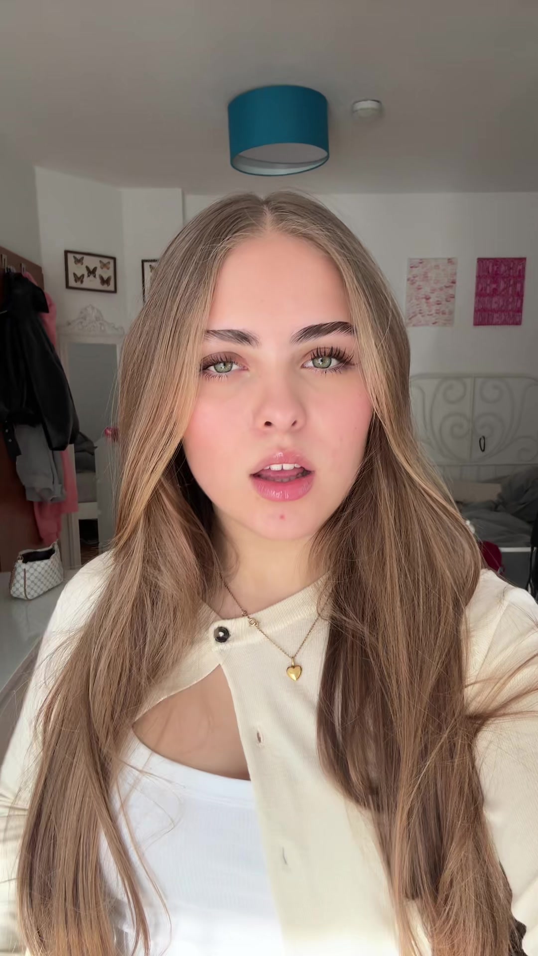 @szonja