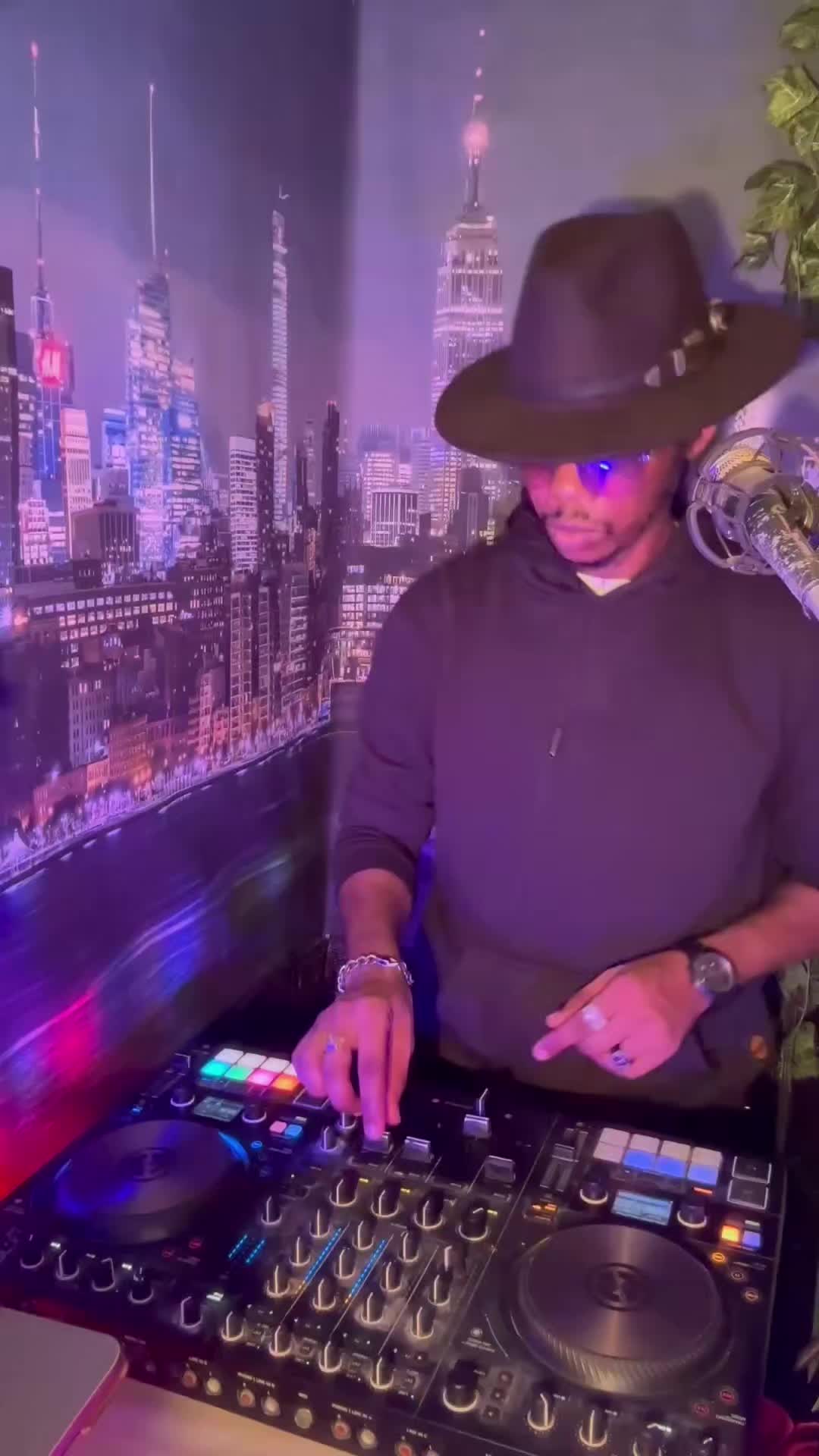 @DJ Plenitude Official