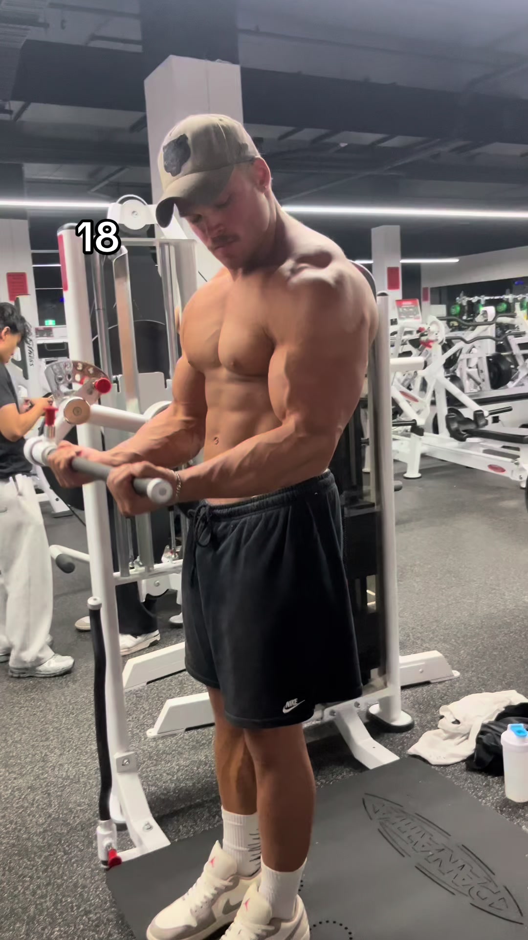 @_tomstenhouse_