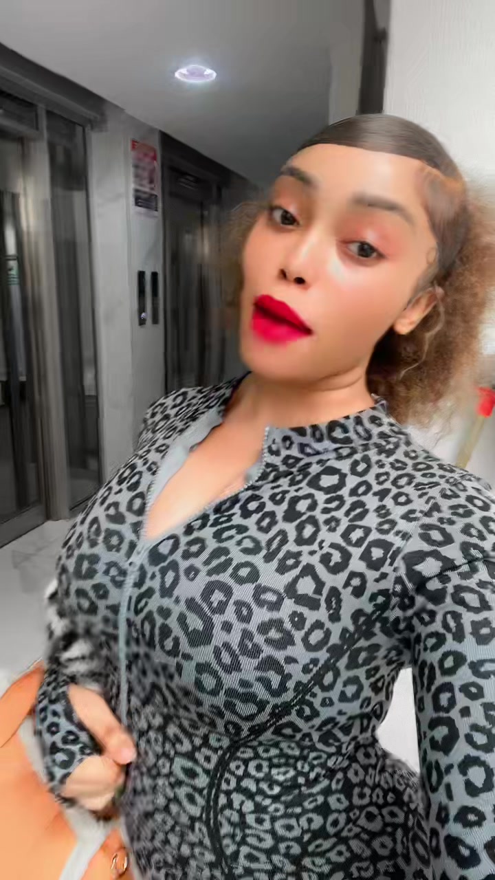 @Sandra Wanji_