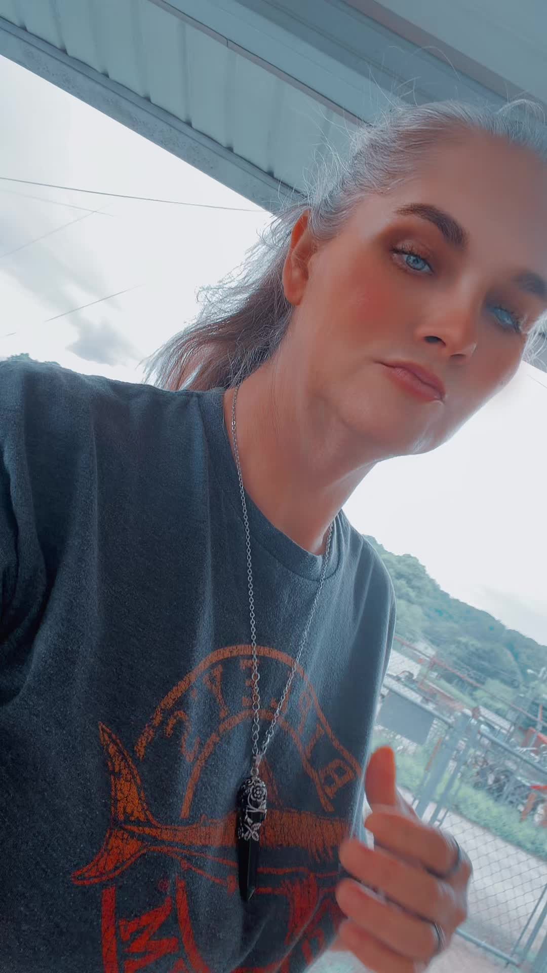 @🐺 wolf queen 🐺