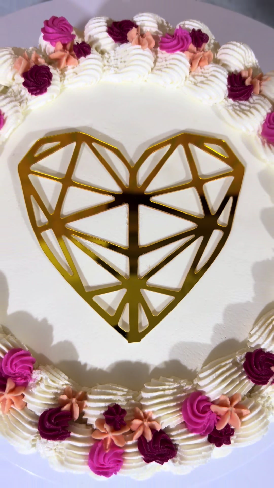 @Cakes By Mayu