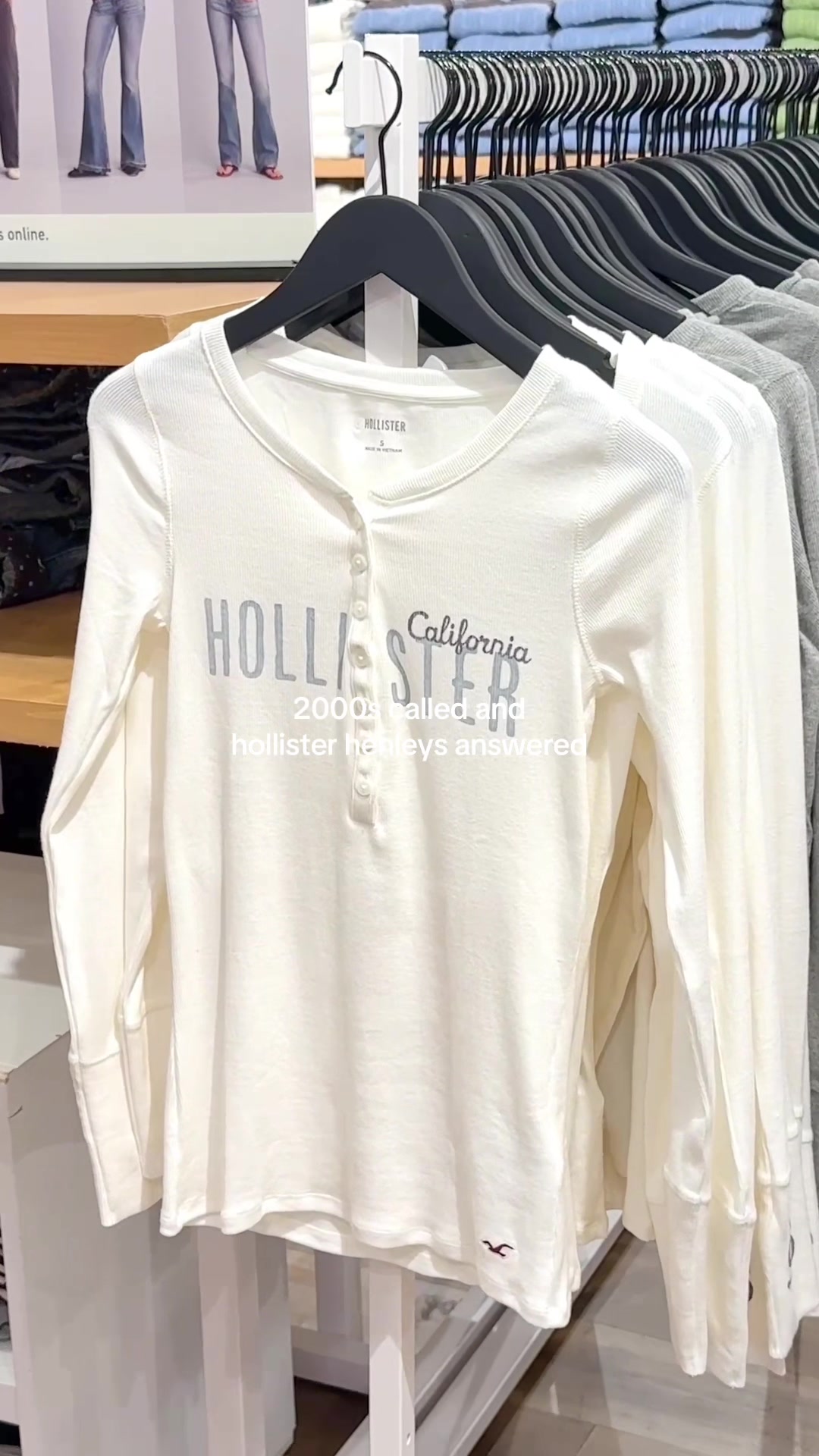@hollister