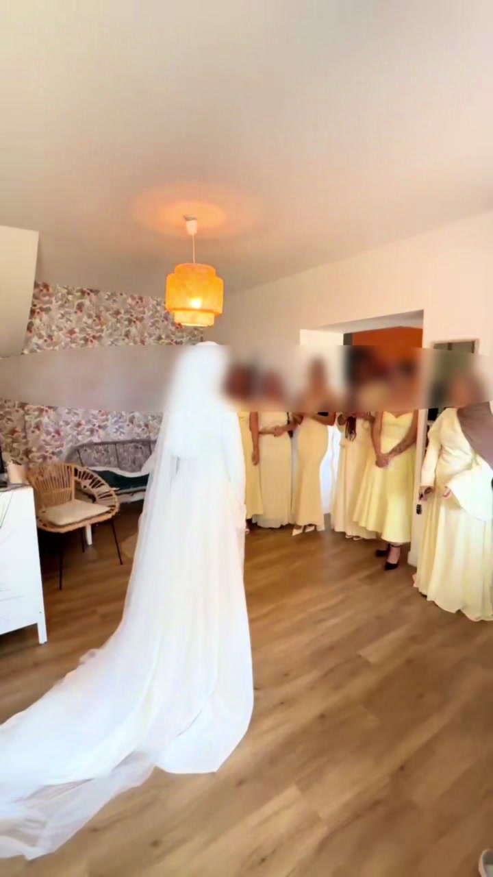 @MyLuxuryDresses