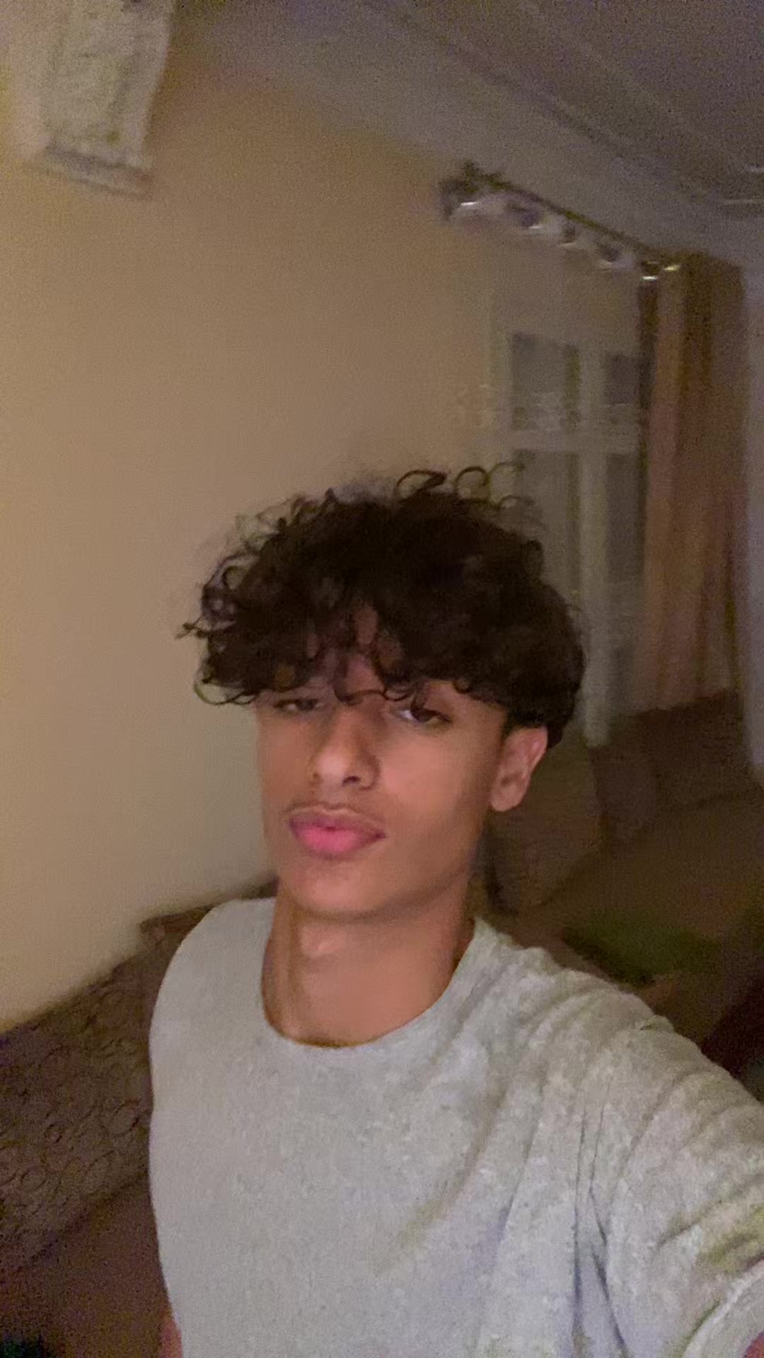 @علي