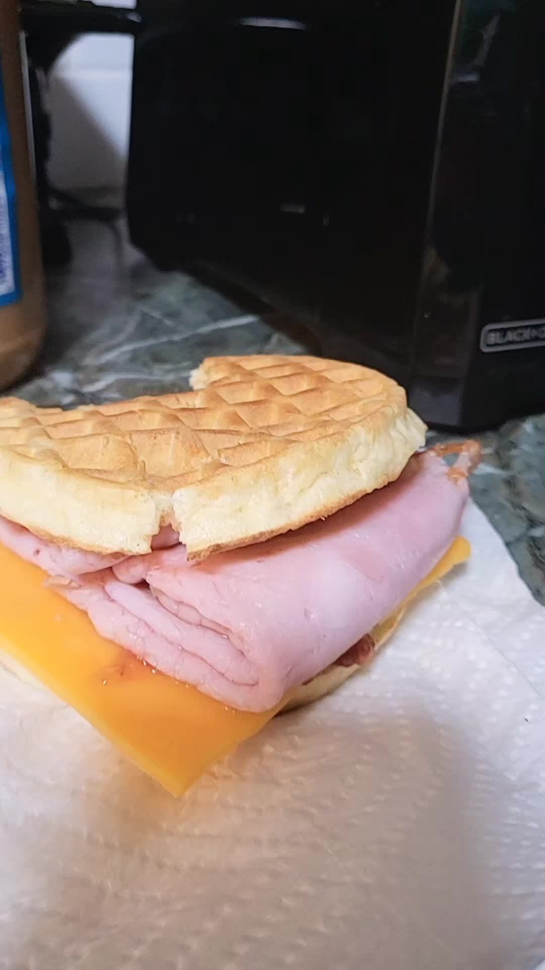 @𓄿𝕋𝕙𝕖 ℝ𝕒𝕧𝕖𝕟 𝕂𝕚𝕟𝕘𓄿