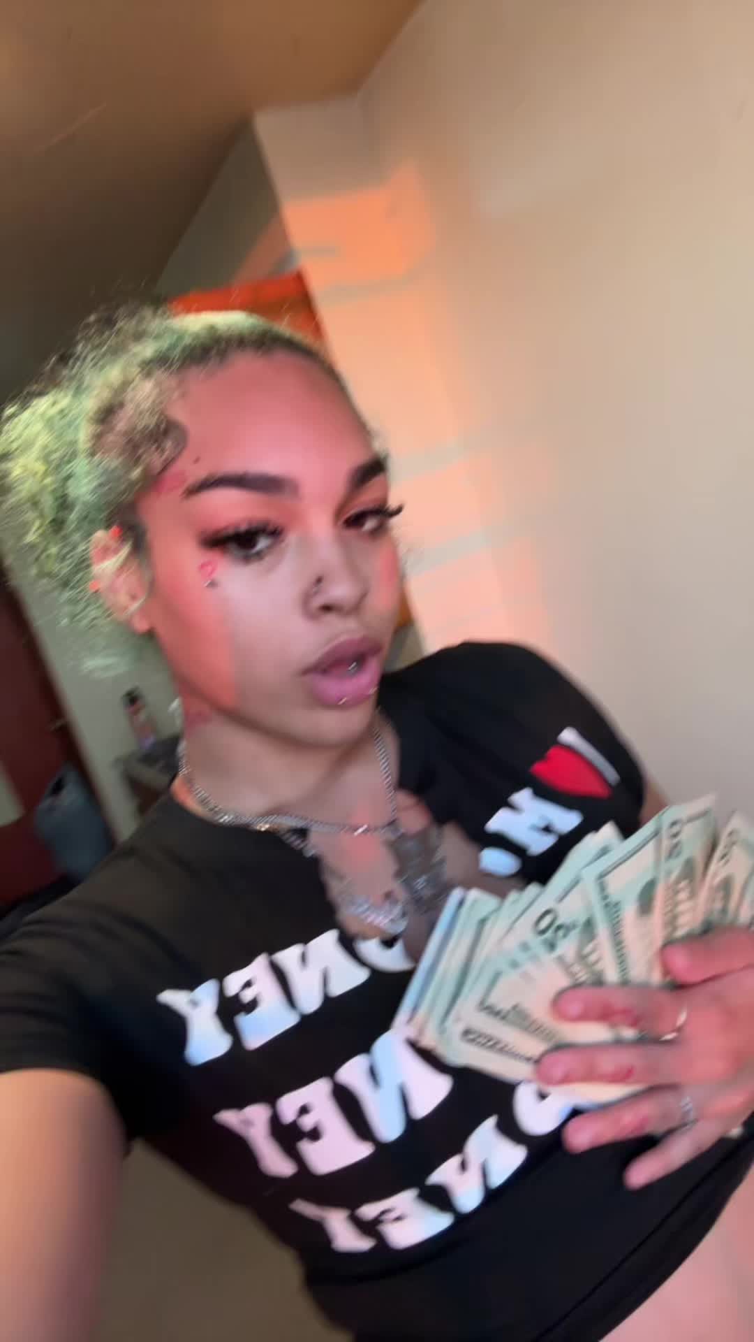 @nana