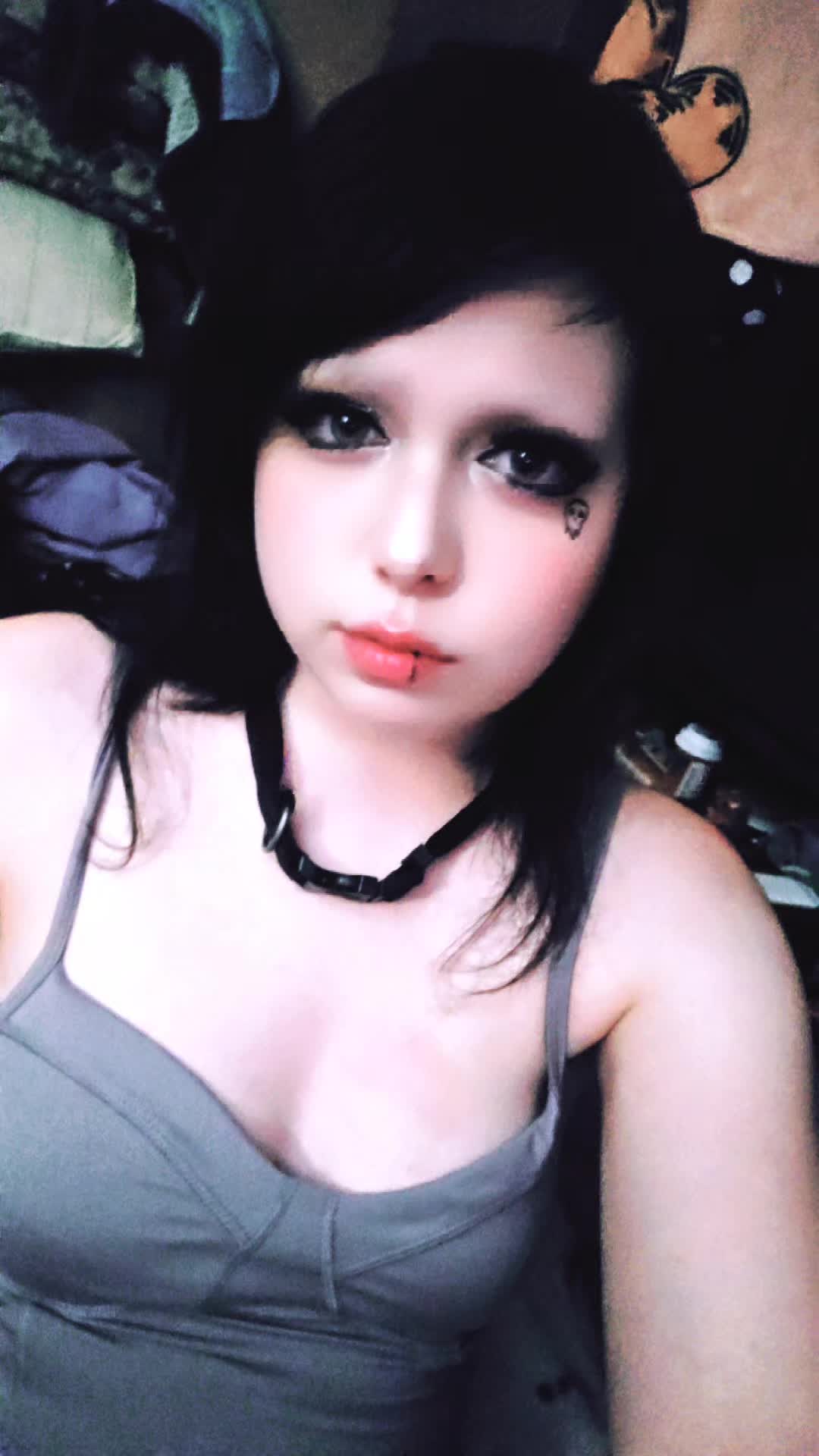 @Avii