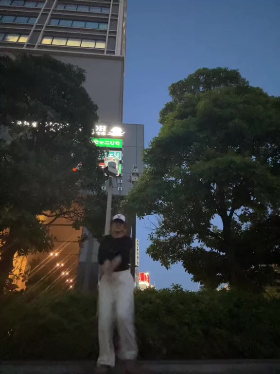 @レオ