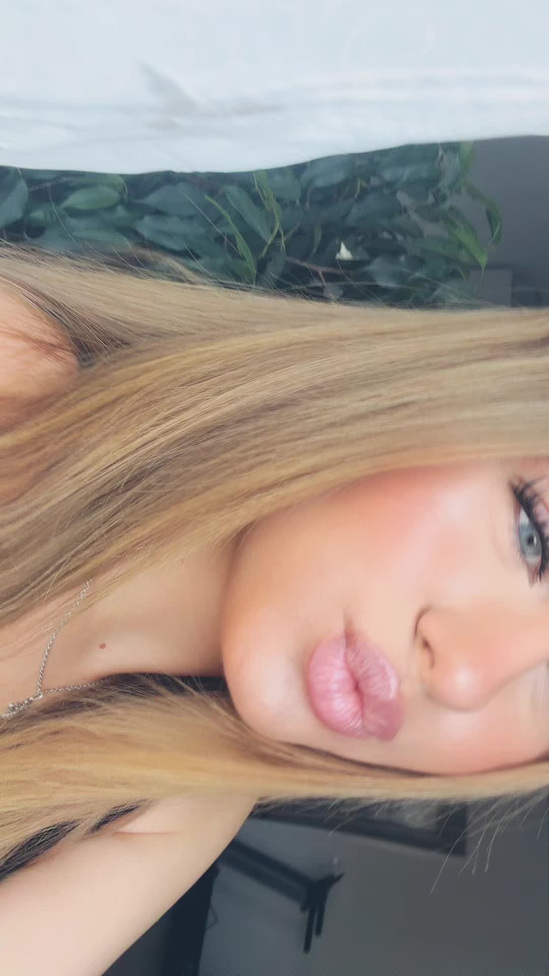 @Мелани+7