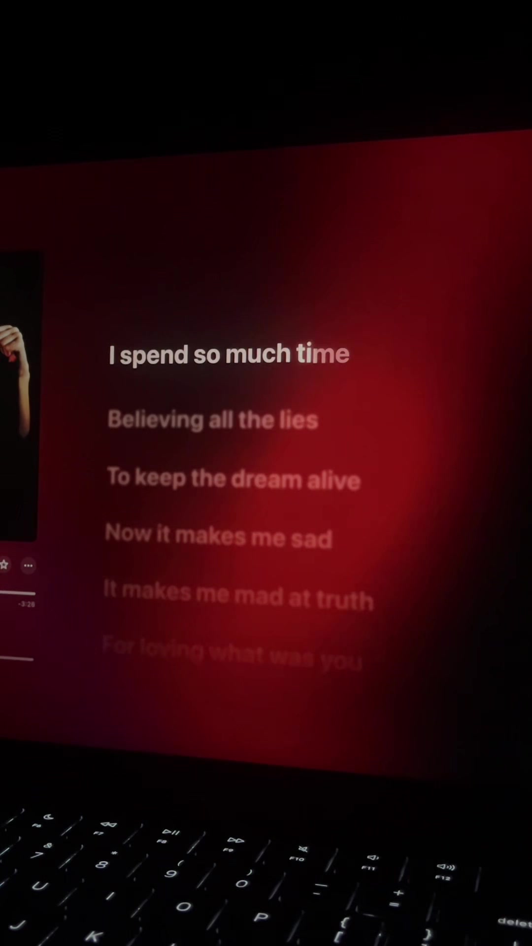@🎧