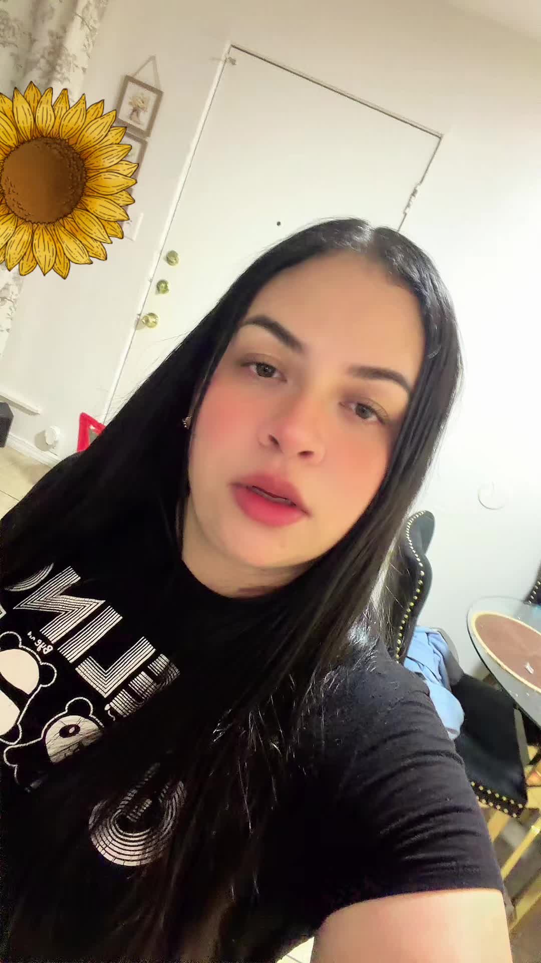 @Elisa🦋🌸🍒