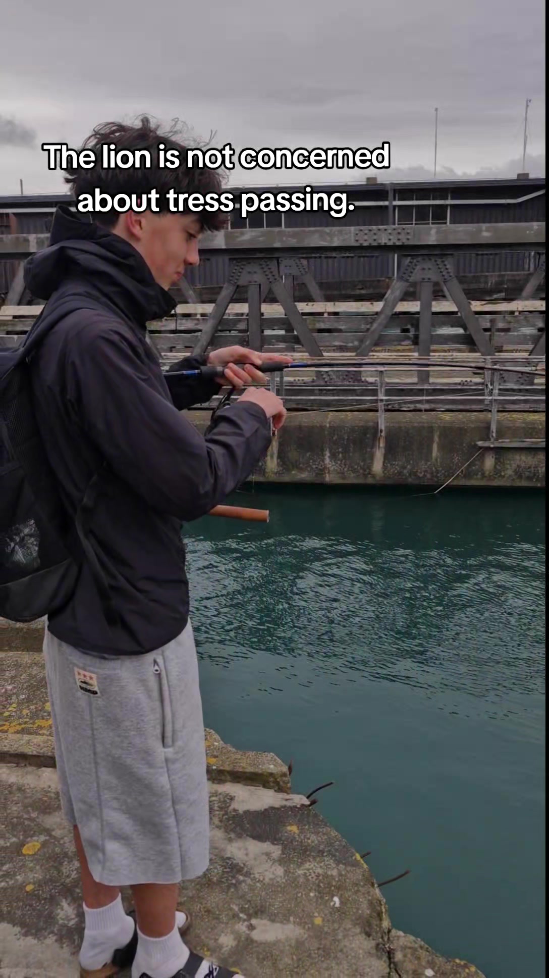 @Trav🎣
