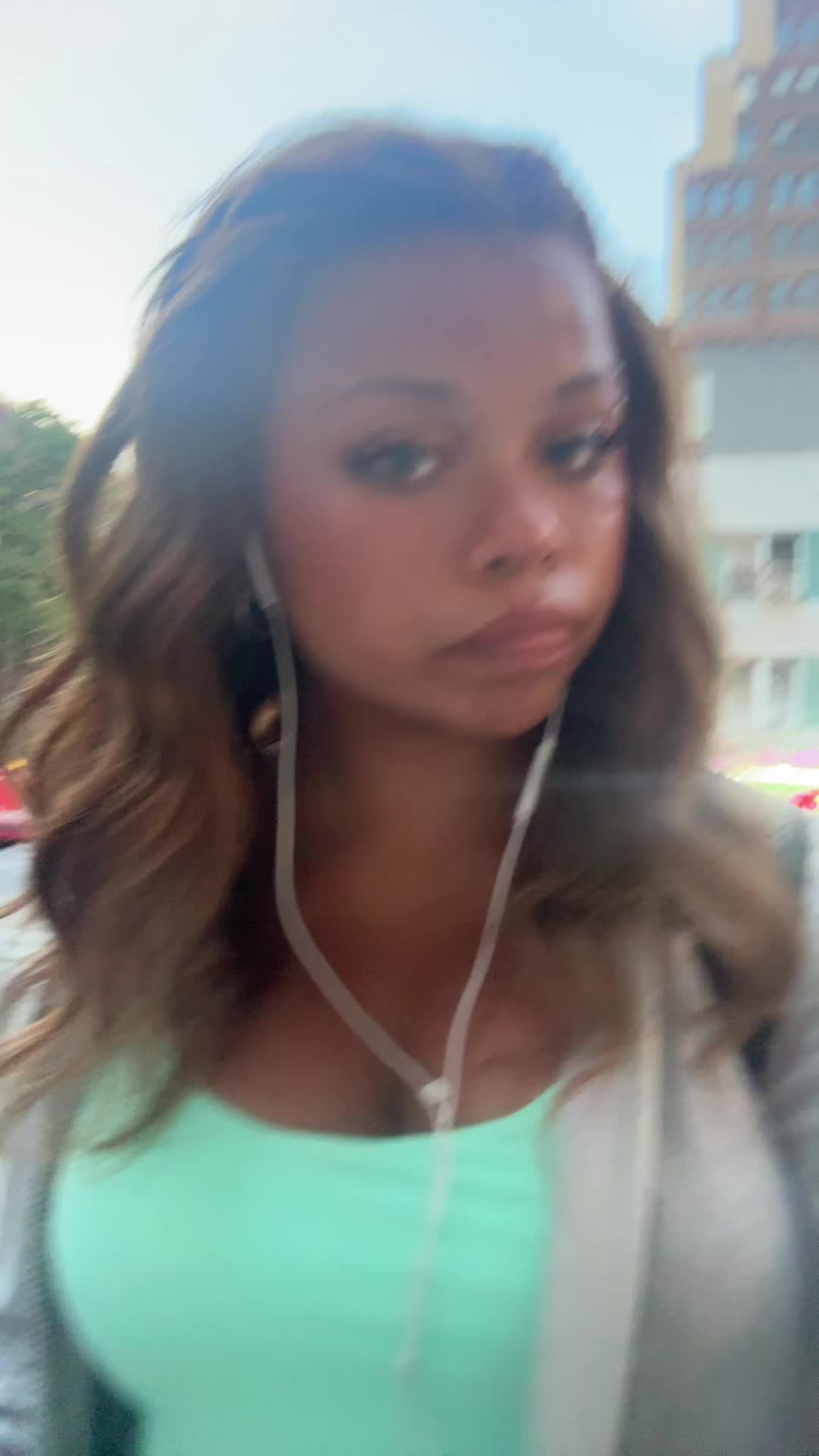 @miabella
