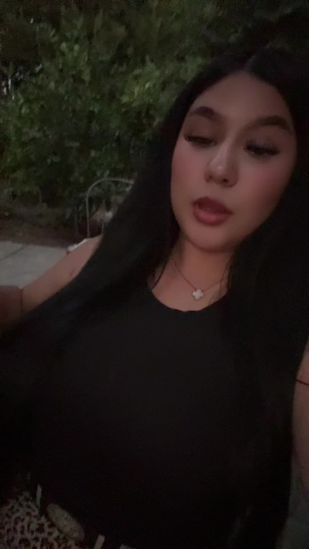 @mahilett_