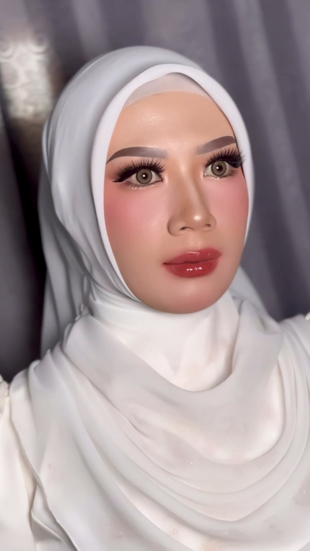 @idamakeuppati