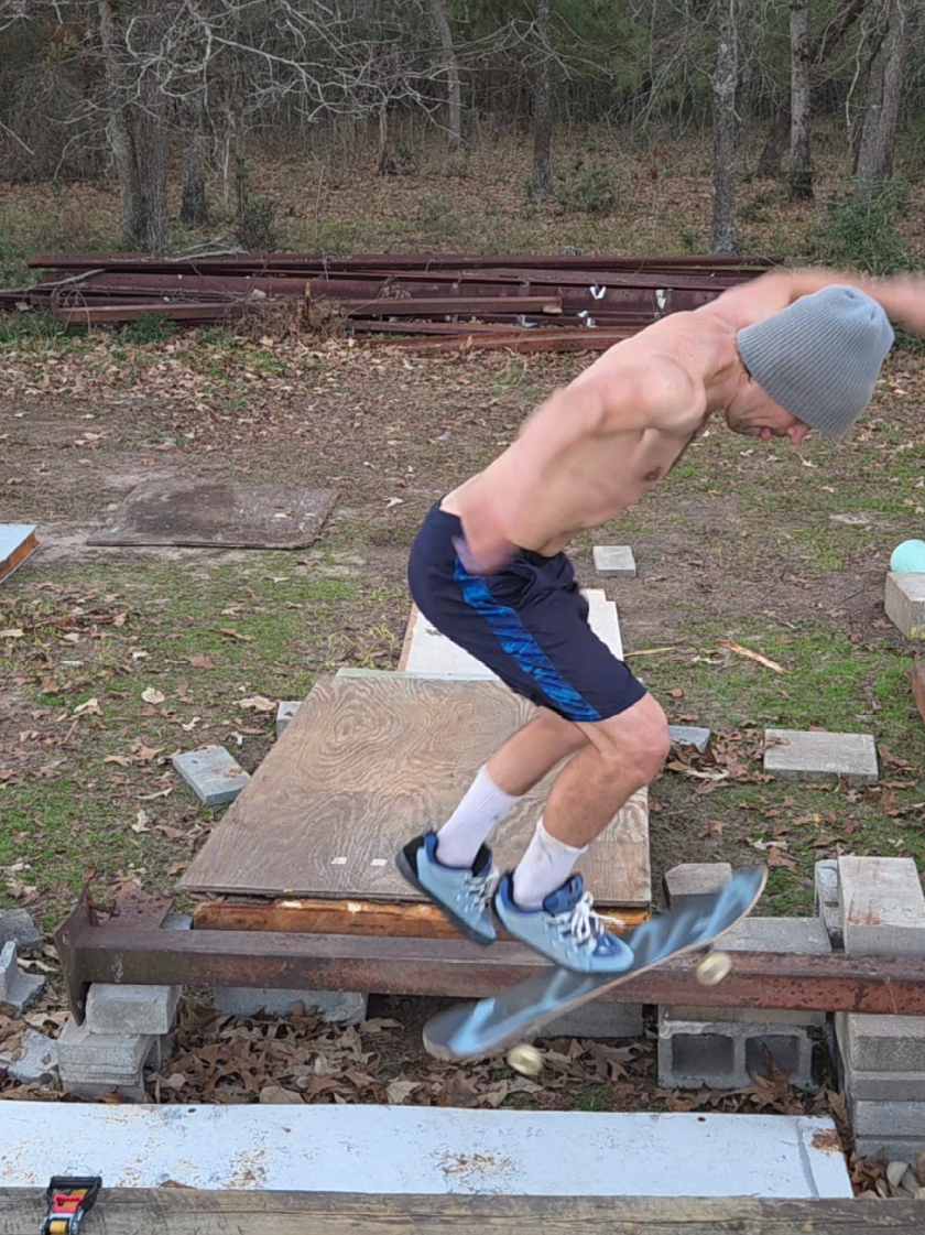 @Jason / skateboarding