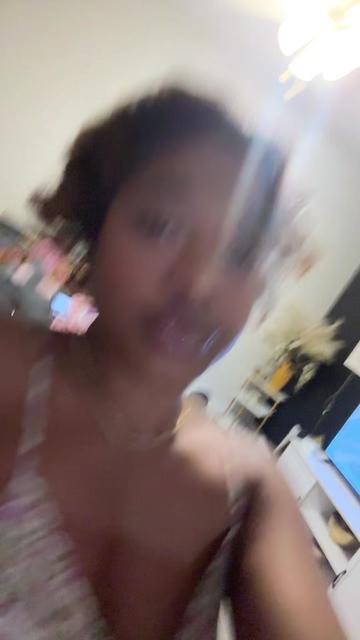 @raelovely