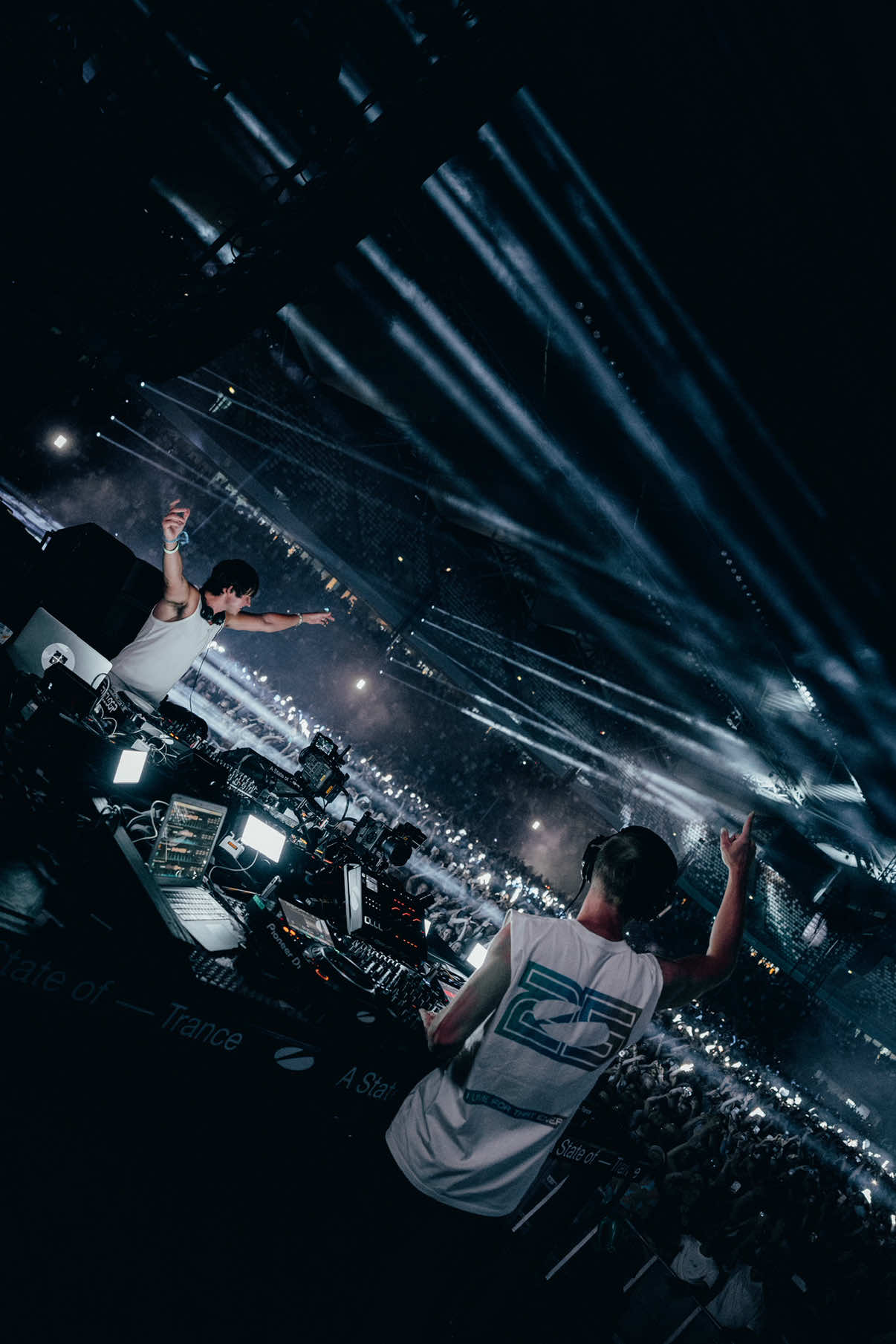 @Armin van Buuren