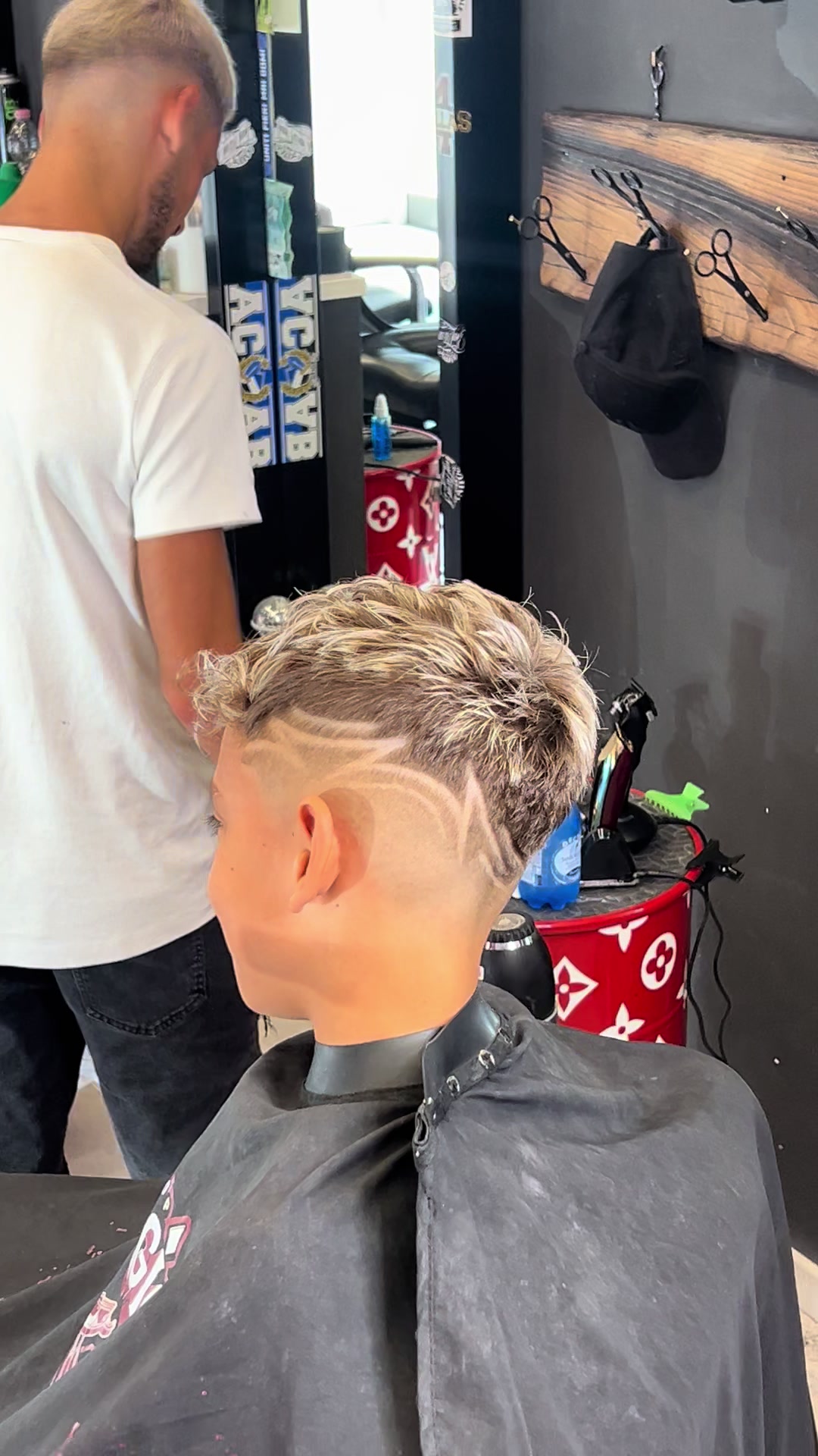 @Ilremagiobarber