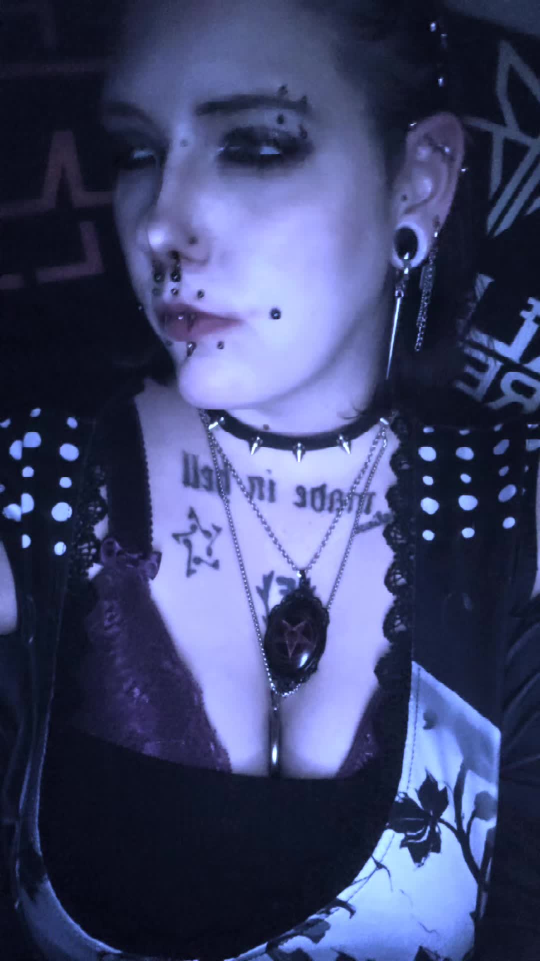 @⛧𝗚𝗼𝘁𝗵𝗶𝗰_𝗥𝗮𝘃𝗲𝗻⛧🐦&zwj;⬛