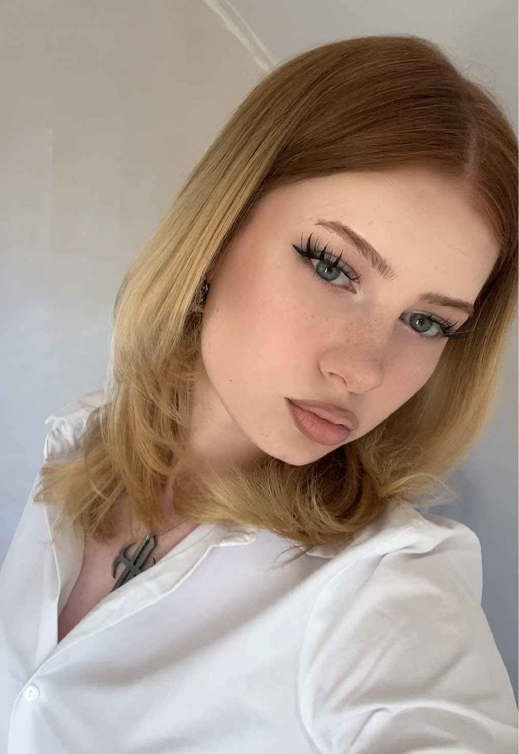 @j