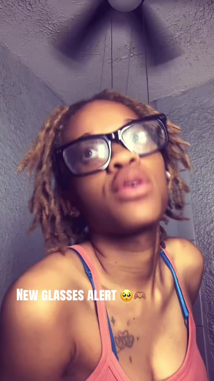 @Content-With_Whit 👑📸