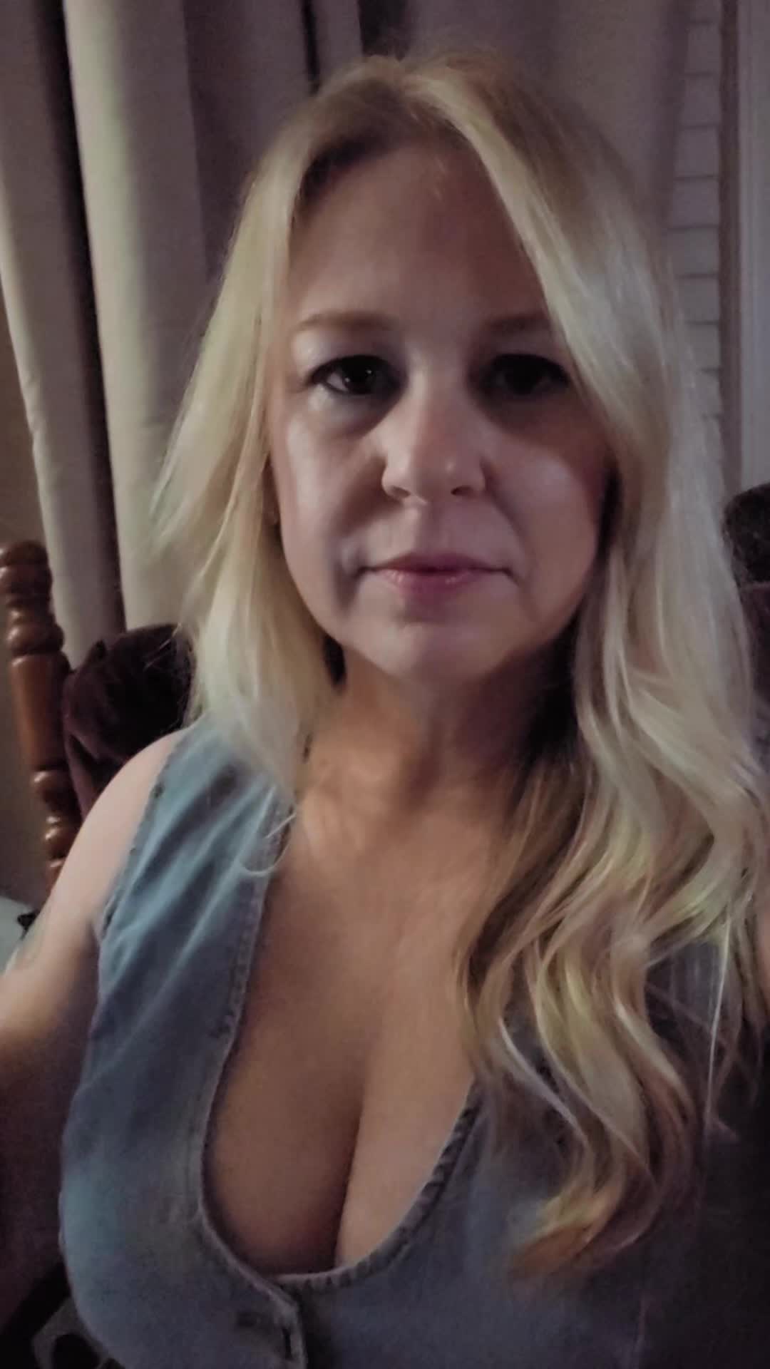 @Maria ❌️ 🐶 🍷 🌸