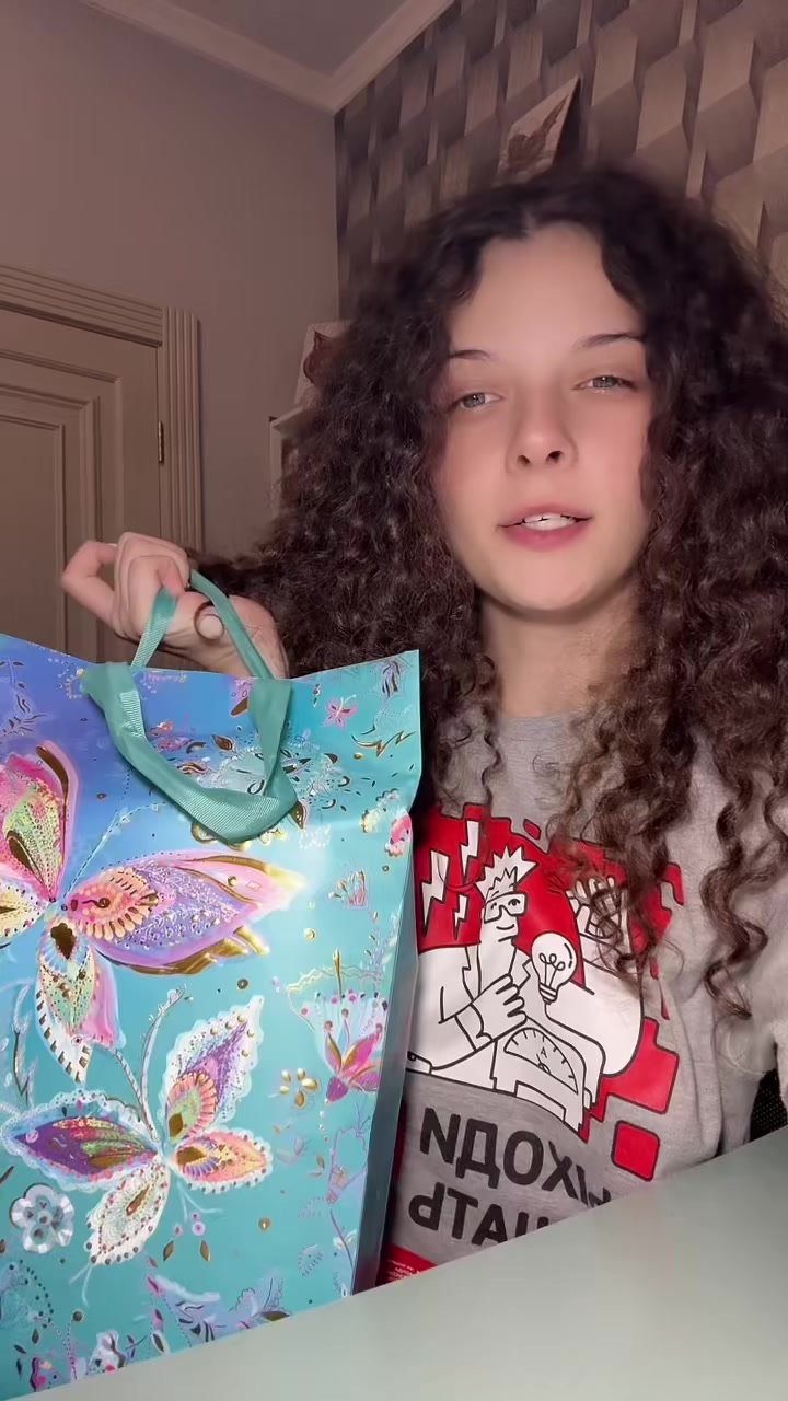 @Веля 🌠