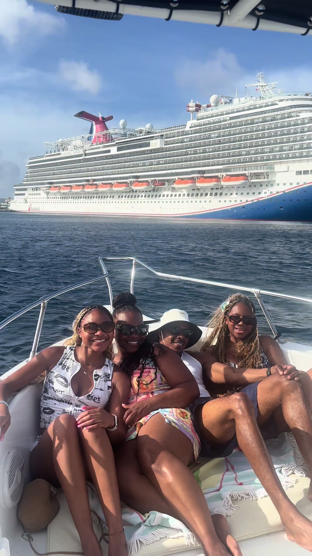 @dolphinsbonaire