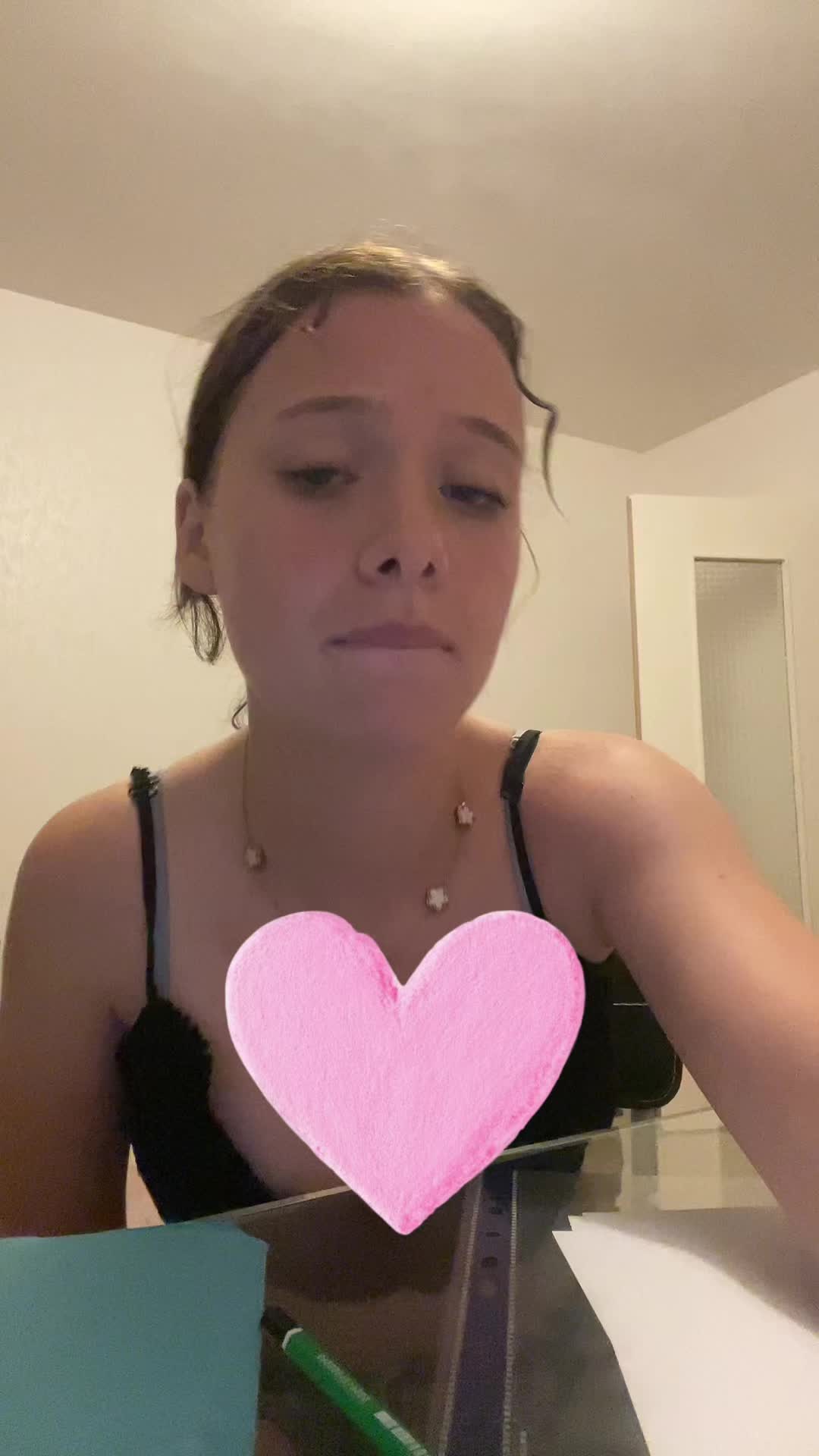 @𝐋𝐮𝐝𝐲𝐯𝐢𝐧𝐞