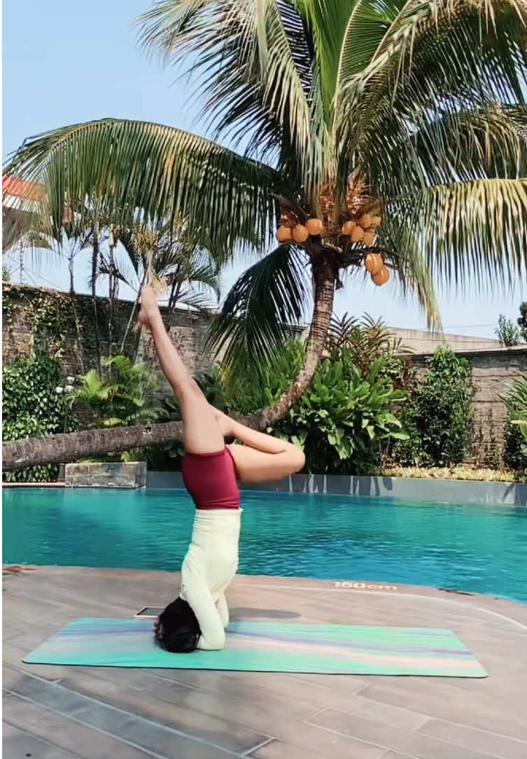 @putri | yoga enthusiast