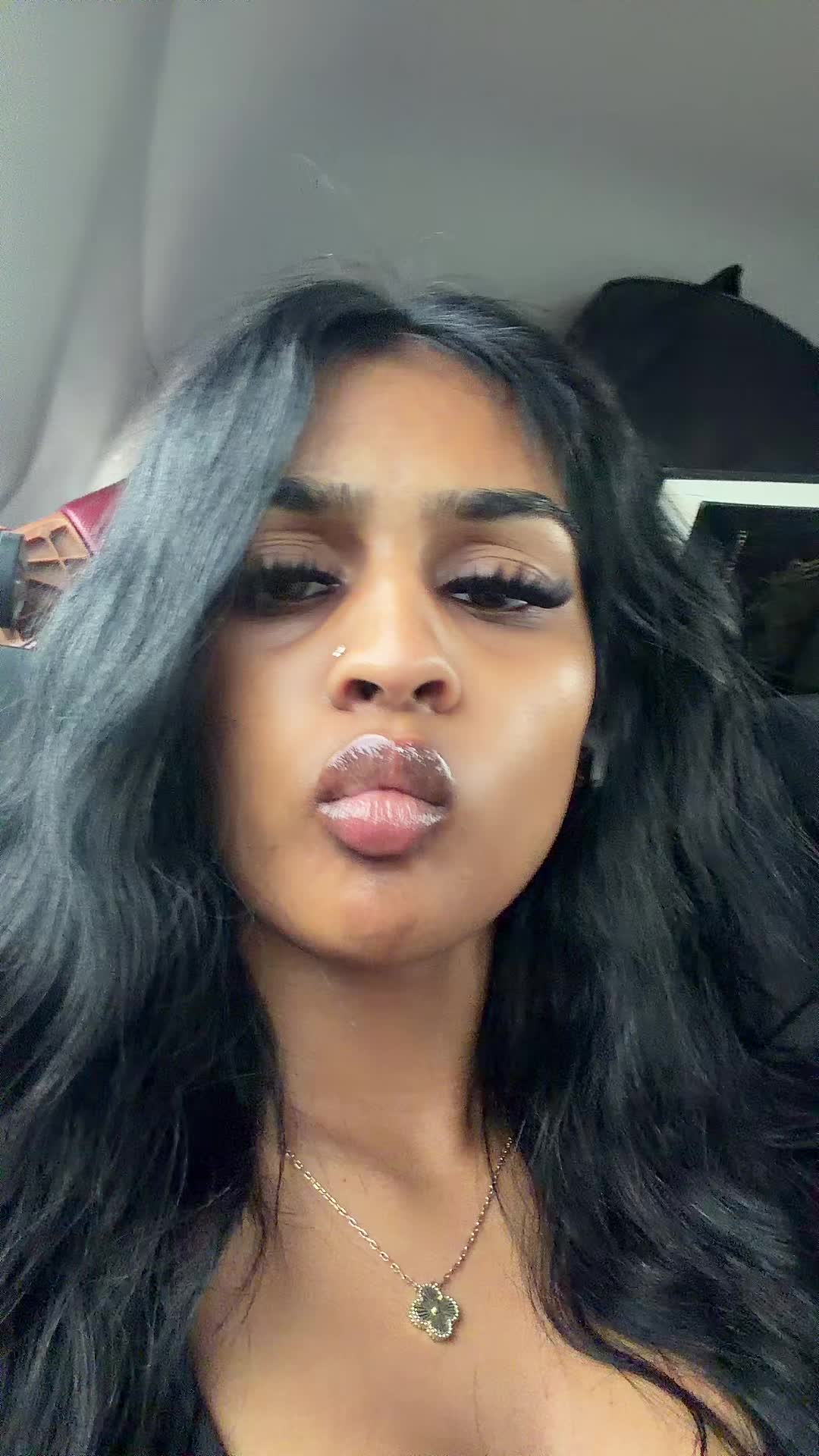 @5starr.ivana