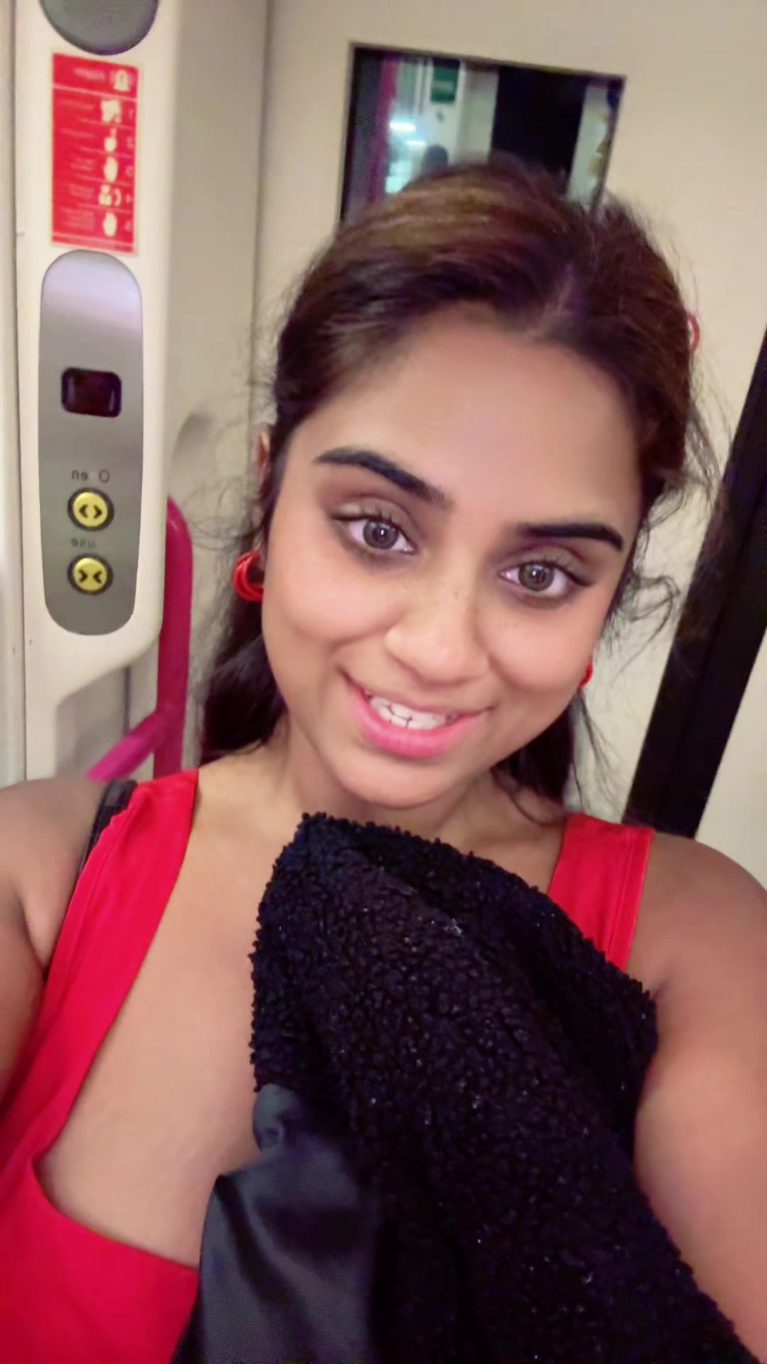@Abinaya&hearts;️