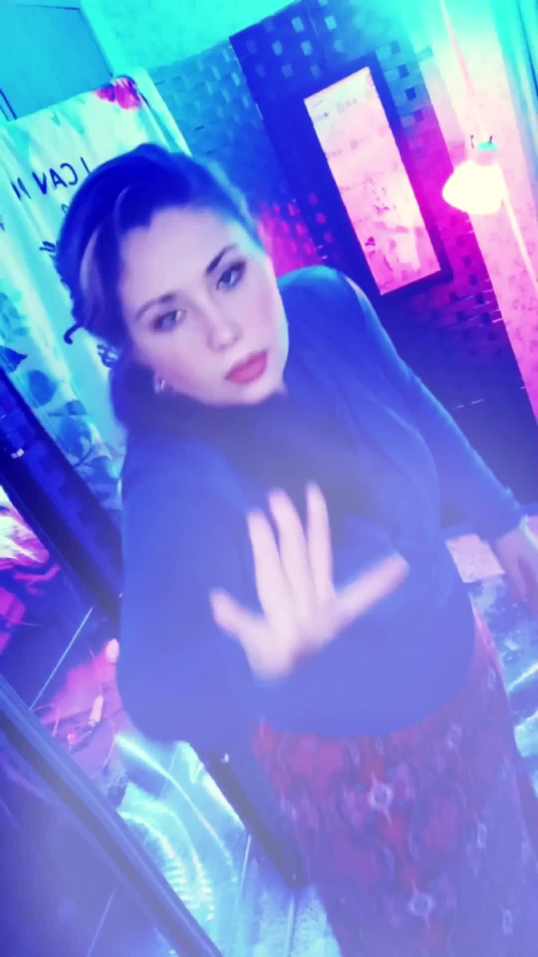 @Fluttr
