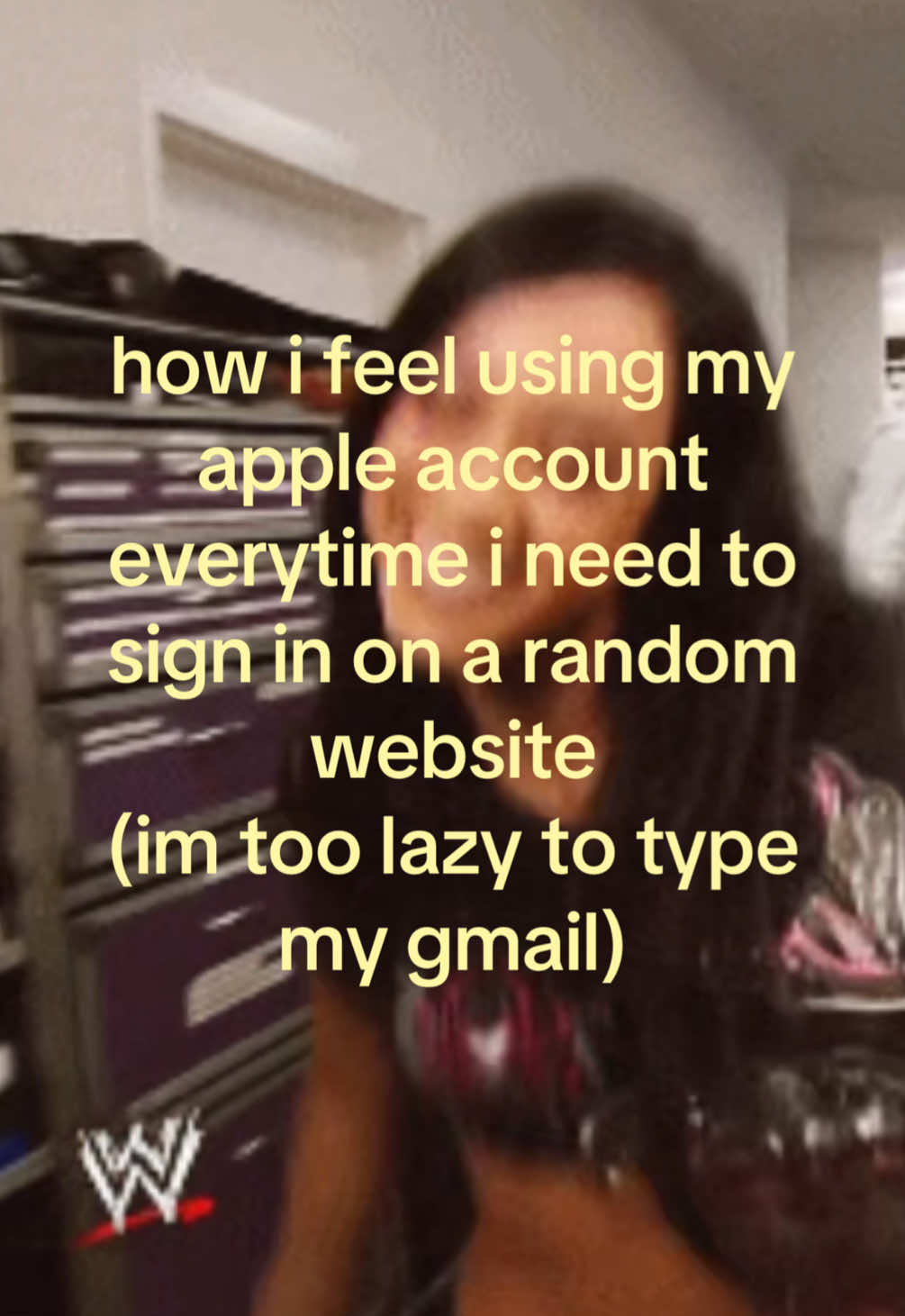 @⃟