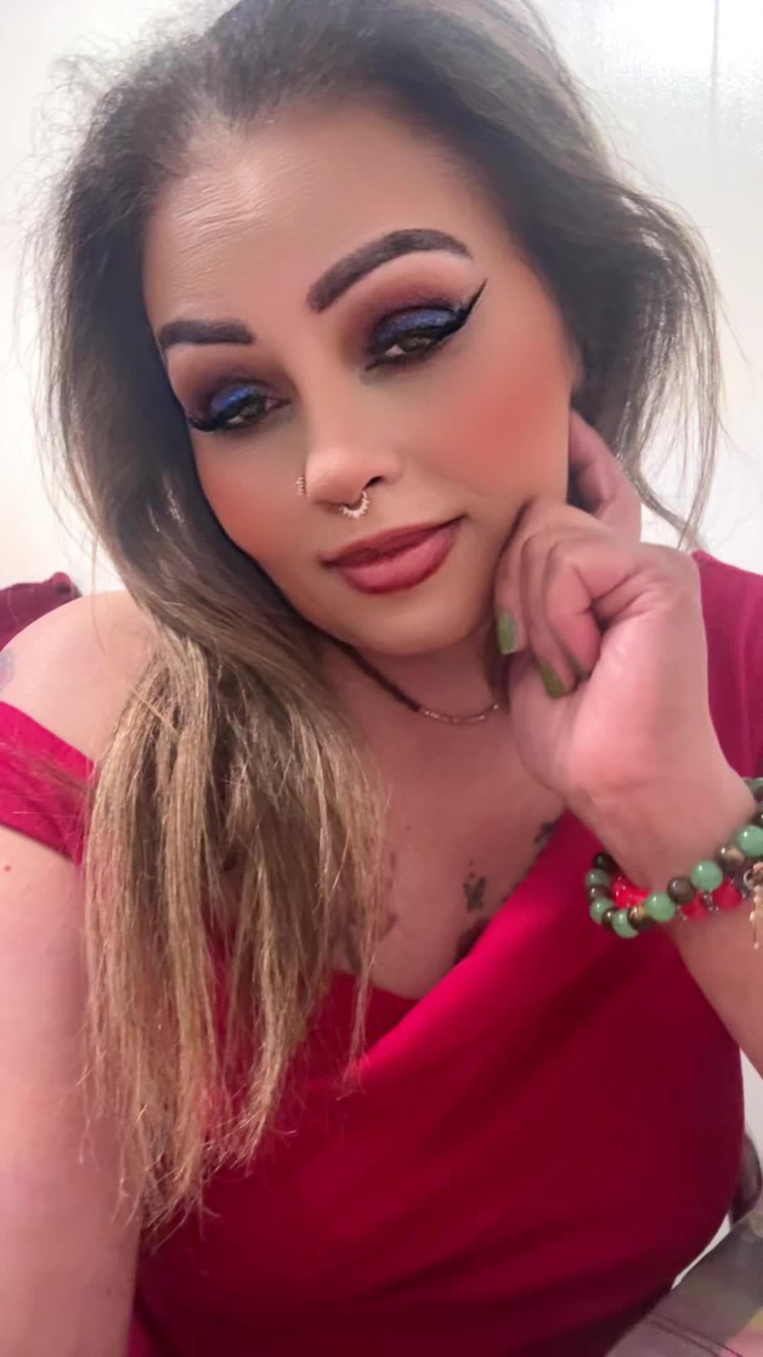 @Miss Devi 🇺🇸🇺🇸🇺🇸🇺🇸
