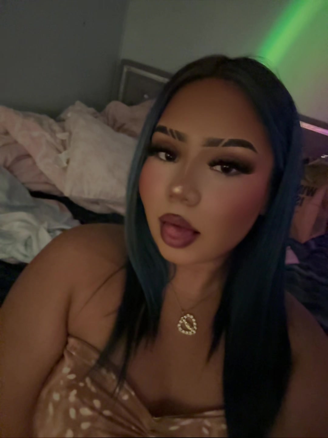 @️ ️