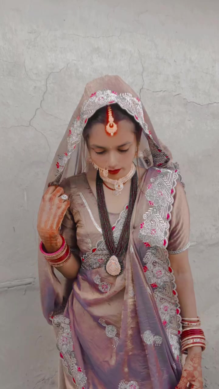 @Aarohi patel